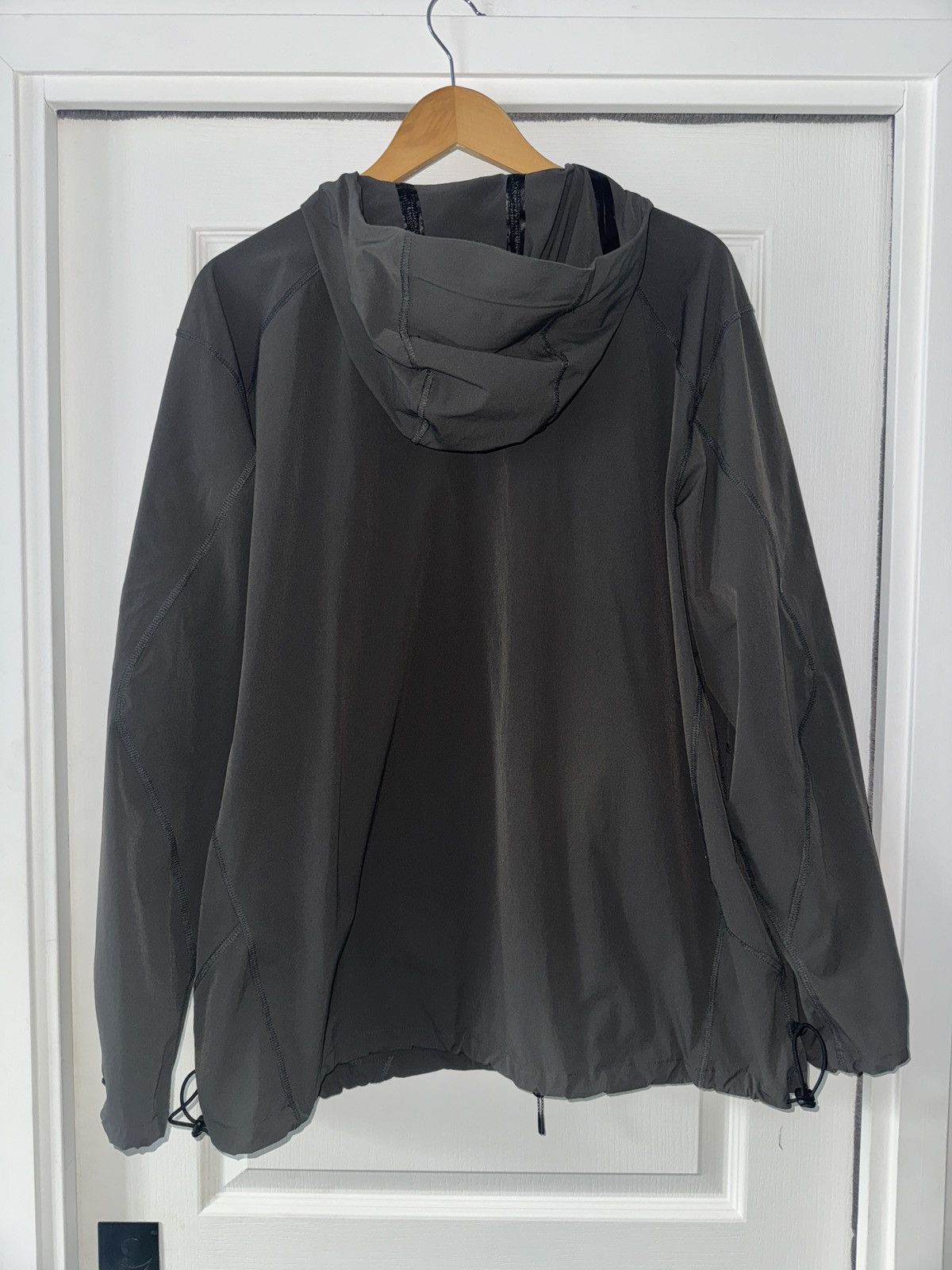 Other Jeongli Grey hardshell Jacket – Size L Size US L / EU 52-54 / 3 - 2 Thumbnail