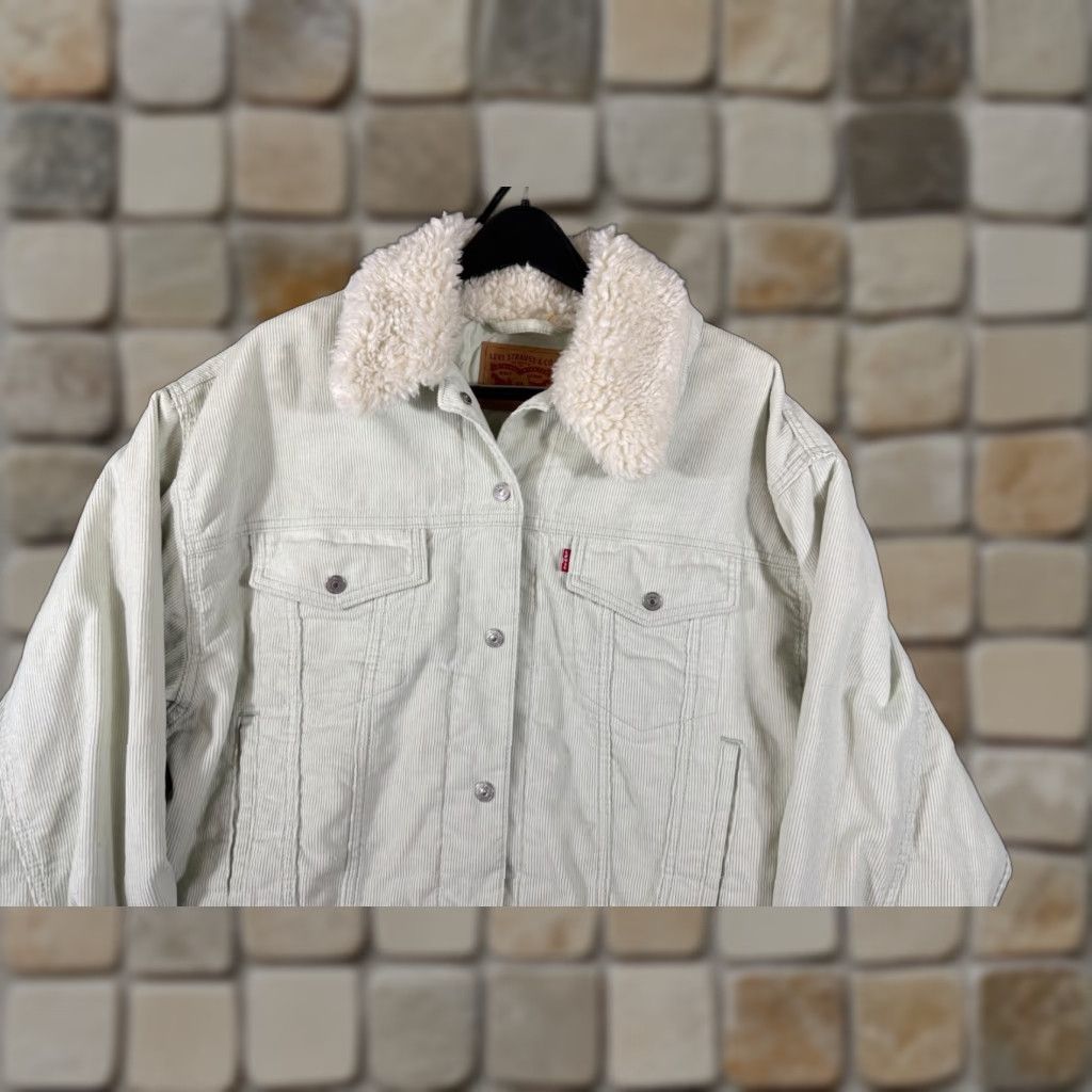 Levi's Levi’s Trucker Jacket Womens L Green Corduroy Quilted Sherpa Collar Button Front Pockets Jacket Size L / US 10 / IT 46 - 1 Thumbnail