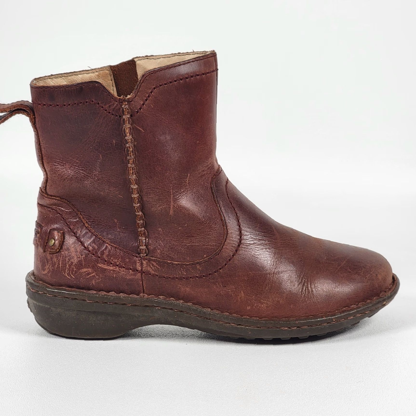 Ugg UGG Boots Womens Size 5 Brown Leather Side Zip Lined Sheepskin Ankle Bootie Size US 5 / IT 35 - 4 Thumbnail
