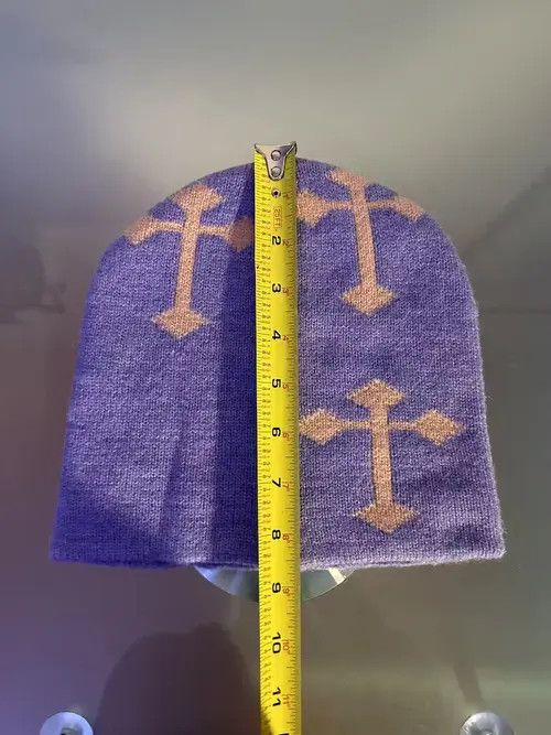 Gothic Cross Beanie (purple lavender)