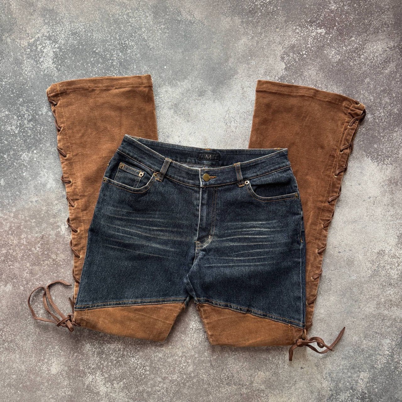 20471120 Avant Garde Vintage Low Rise Corduroy Flared Jeans Size 28" / US 6 / IT 42 - 16 Thumbnail