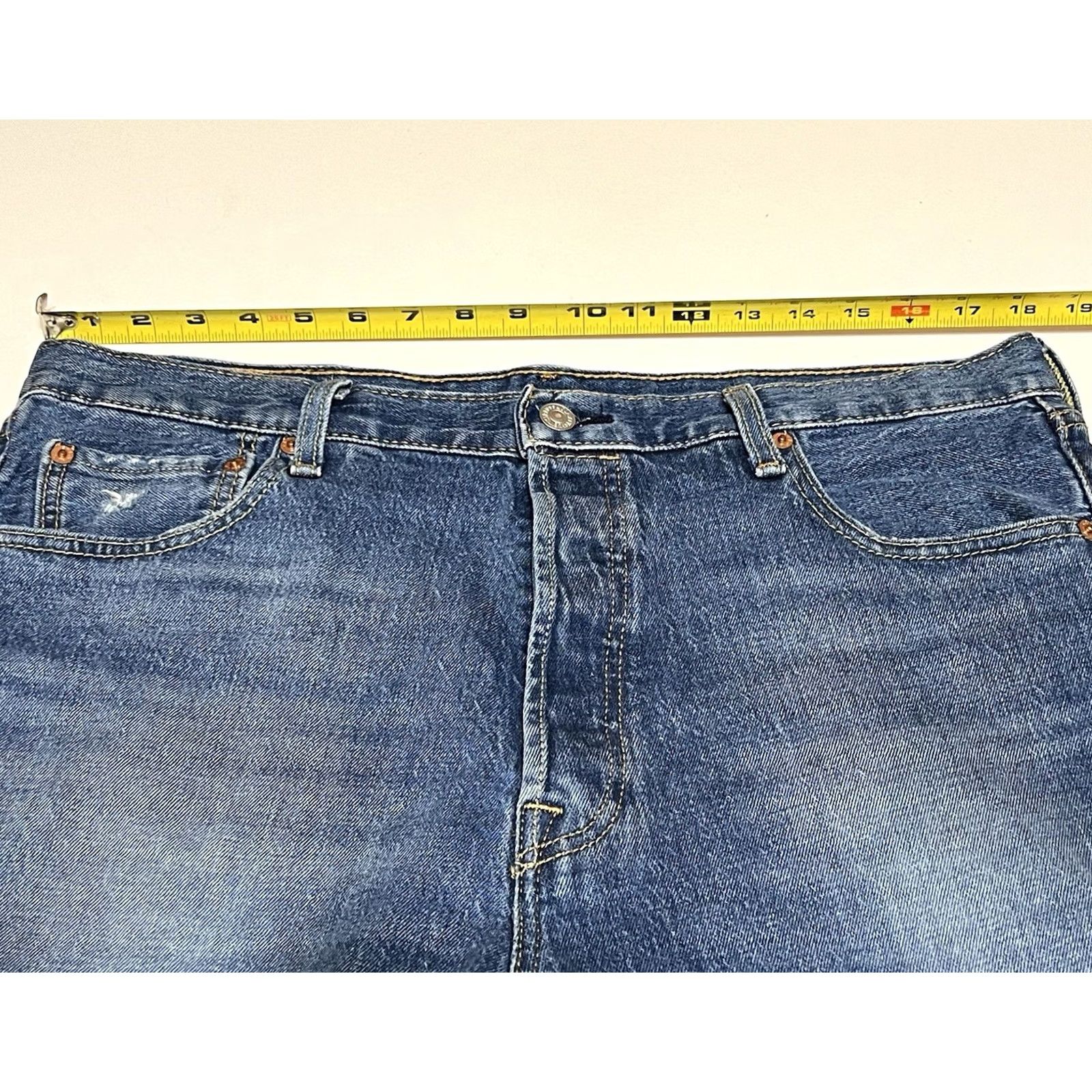 Levi's Levi's 501 Jeans Mens 36x29 Blue Distressed Button Fly Straight 90s USA Vintage No Size US 36 / EU 52 - 3 Thumbnail