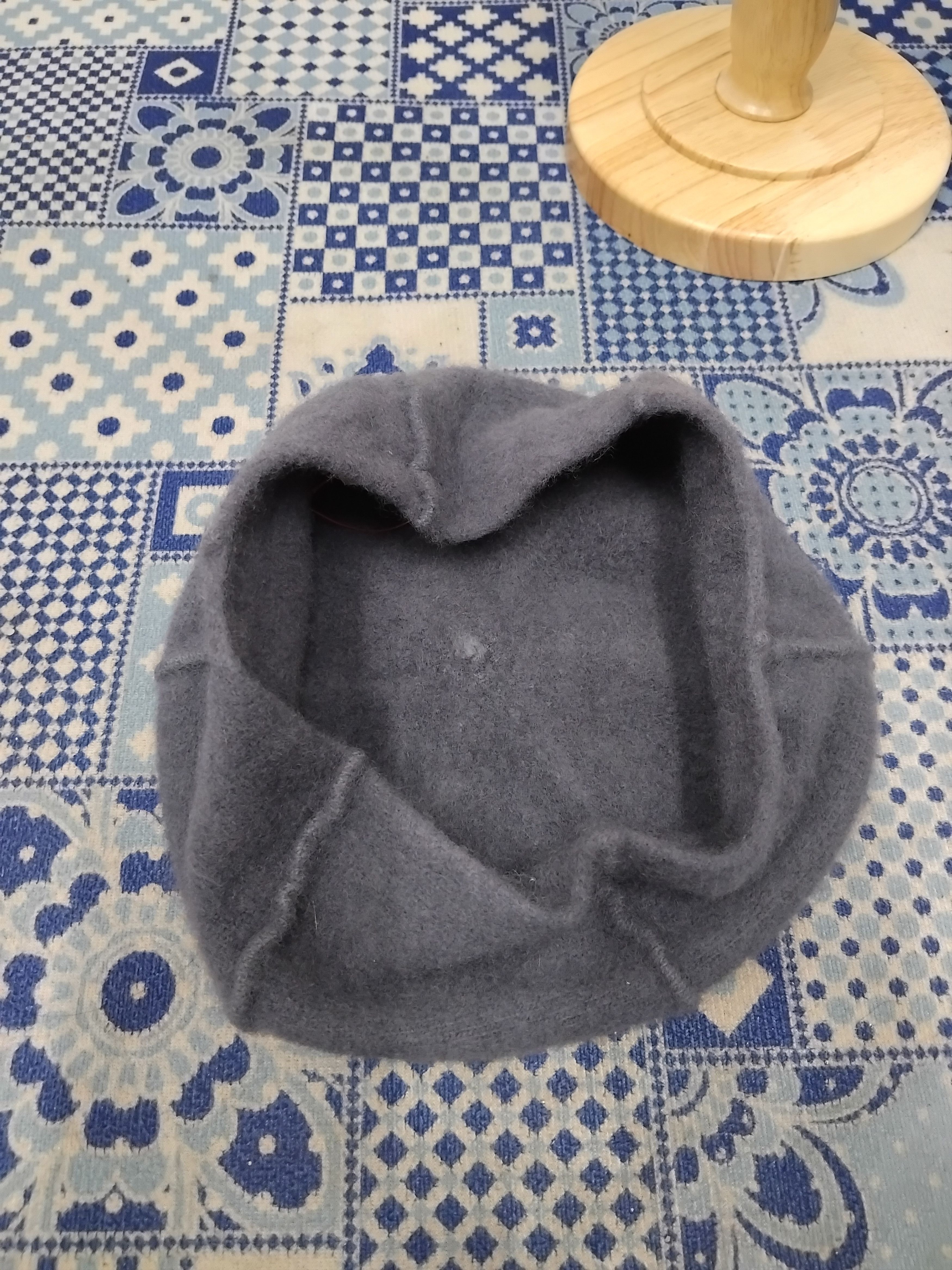 Japanese Brand Abstract art grey colour beret Size ONE SIZE - 3 Thumbnail