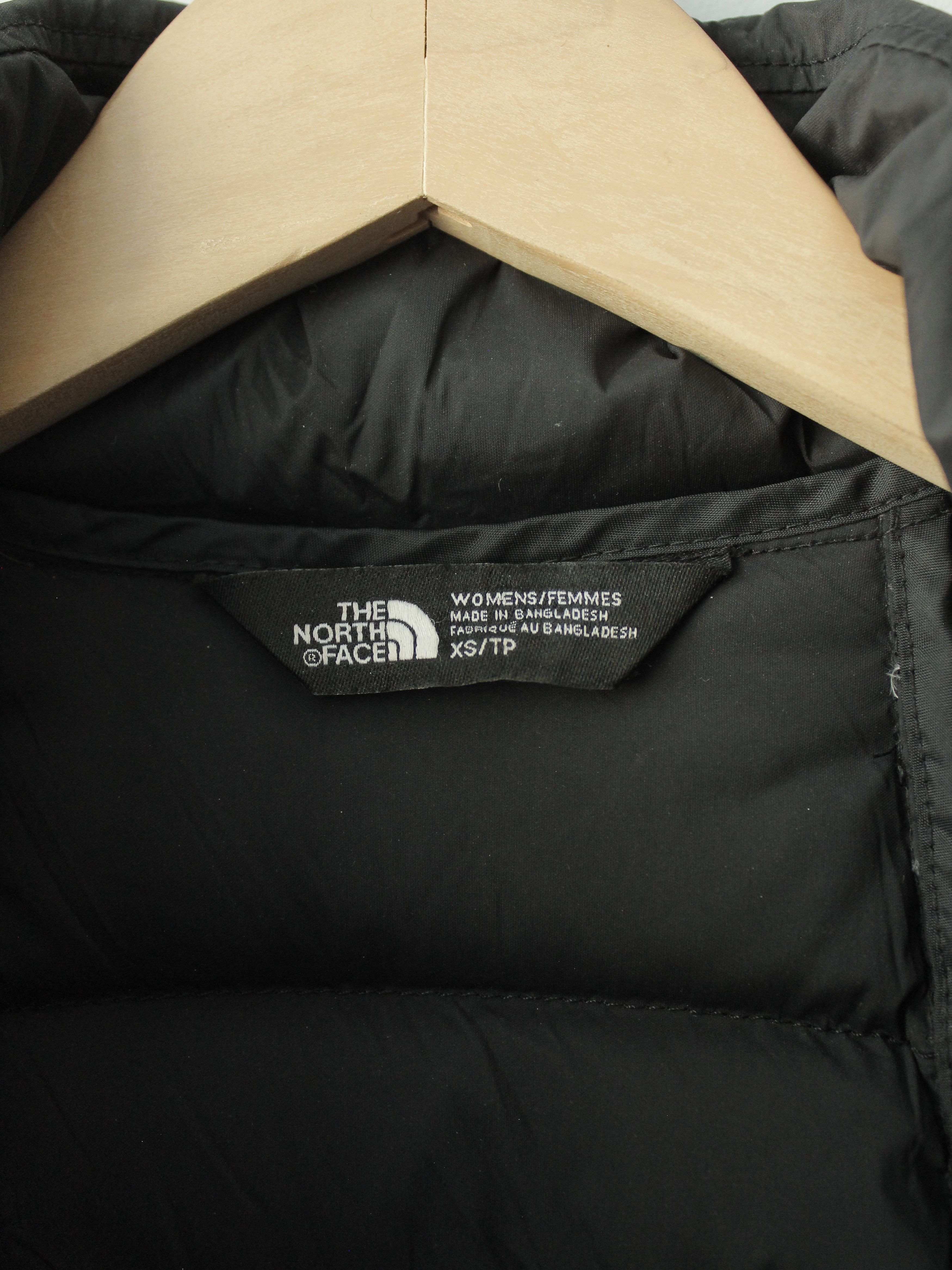 The North Face TNF 700 WOMENS BLACK DOWN FILLED VEST XS S REFLECTIVE LOGO Size XS / US 0-2 / IT 36-38 - 7 Thumbnail