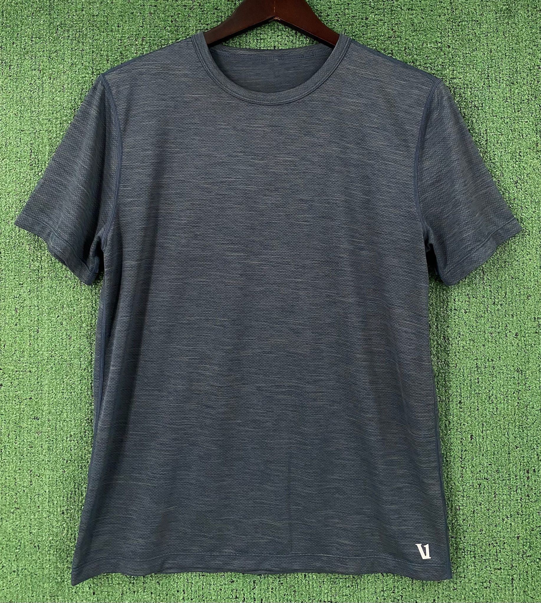 Vuori Vuori Zephyr Navy Performance Short Sleeve T-Shirt Small Size US S / EU 44-46 / 1 - 6 Thumbnail