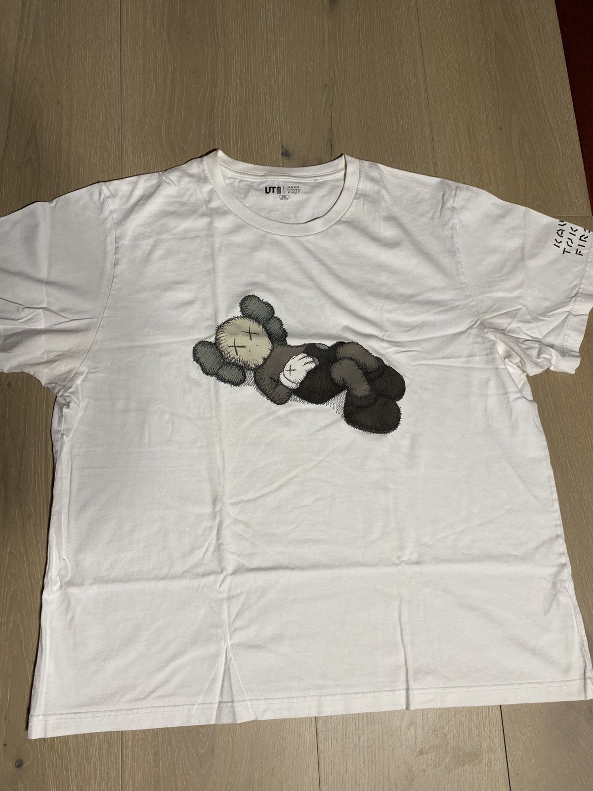 Kaws × Uniqlo Kaws Tokyo First Uniqlo Shirt Size US XXL / EU 58 / 5 - 7 Thumbnail
