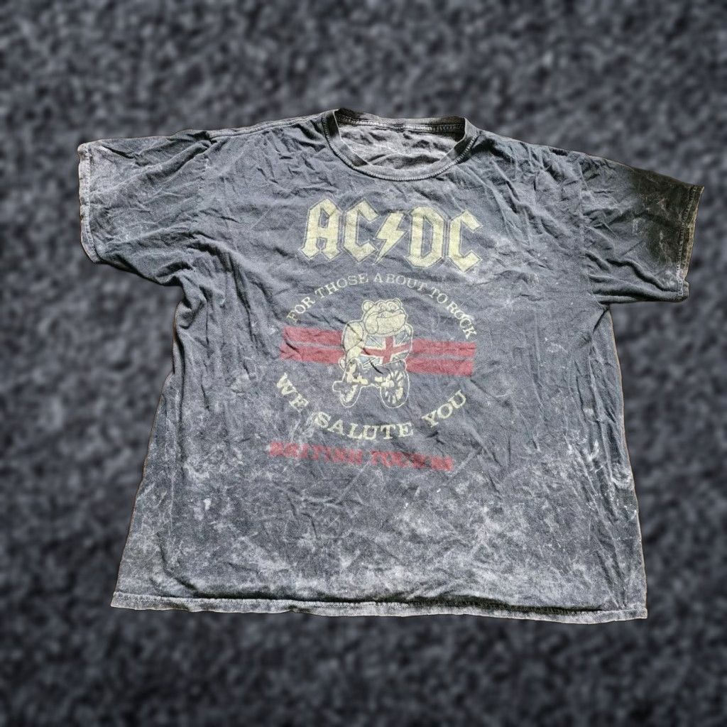 Vintage AC/DC For Those About To Rock We Salute You Black XL Graphic T-Shirt Size US XL / EU 56 / 4 - 1 Thumbnail