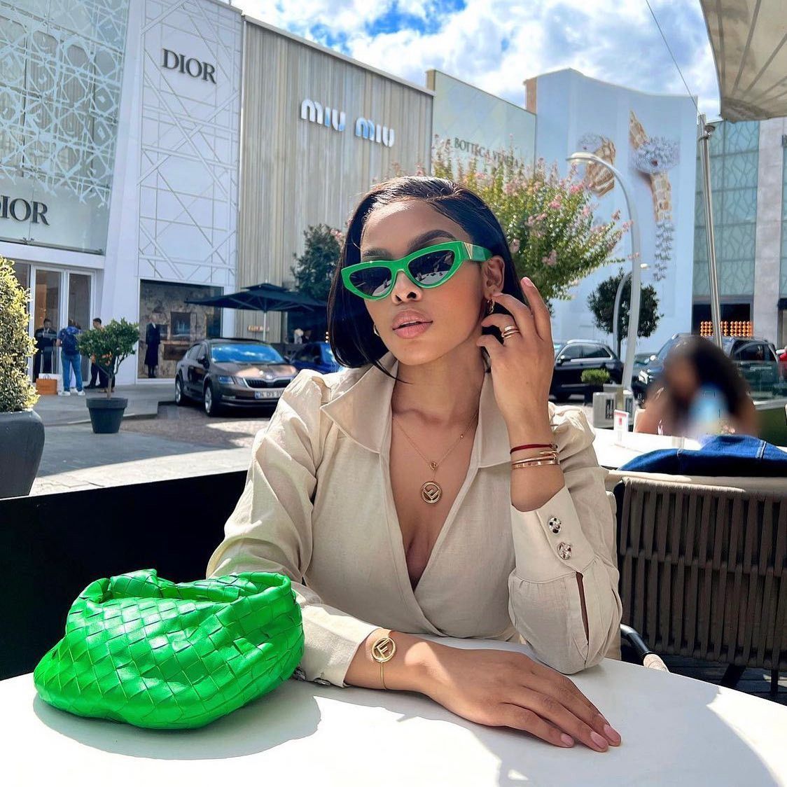 Bottega Veneta Bottega Veneta BV1176S 002 Sunglasses Havana Cat Eye Frame Size ONE SIZE - 2 Thumbnail