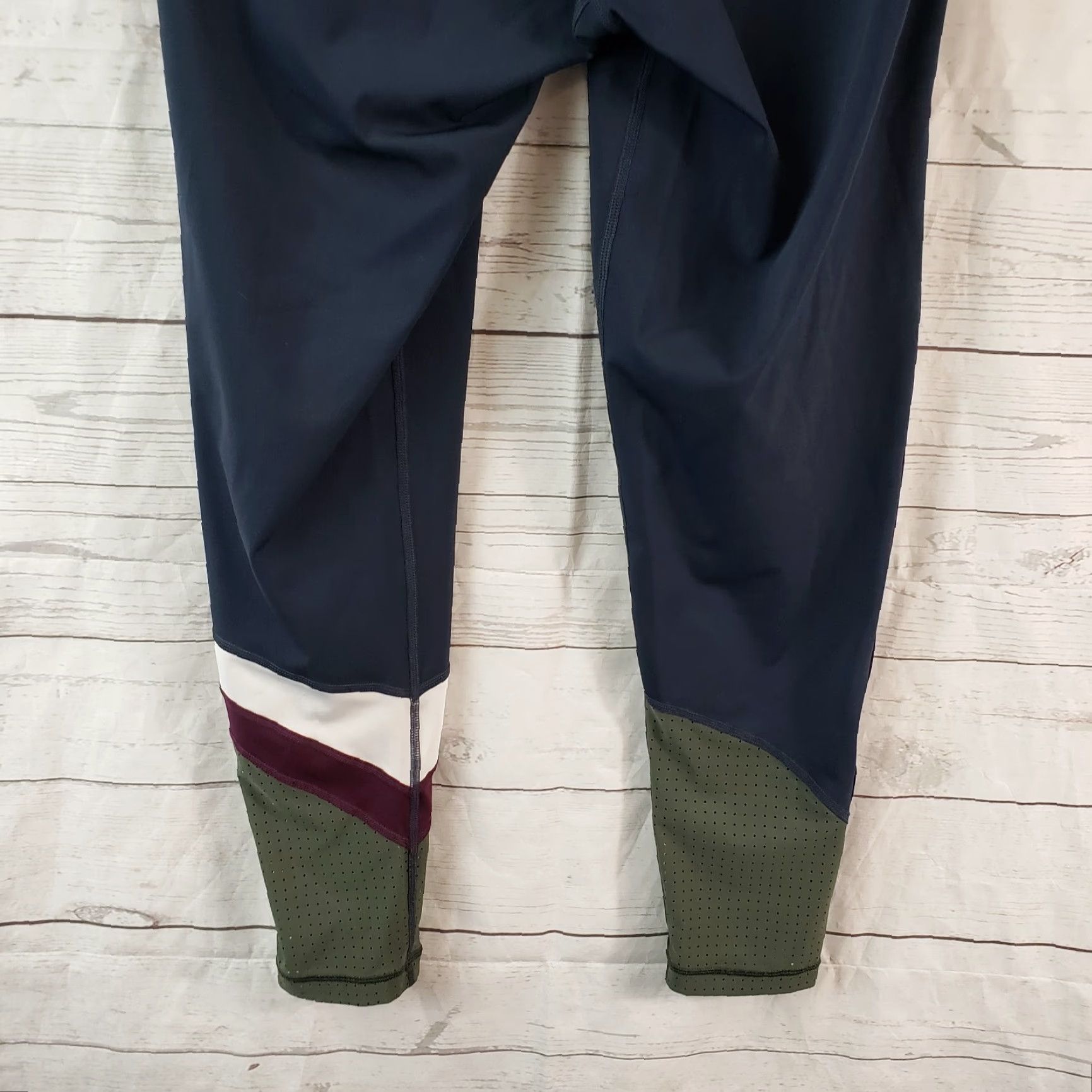The Upside The Upside womens Cropped Leggings Sz 10 Blue Gray Perforated Size 32" / US 10 / IT 46 - 5 Thumbnail