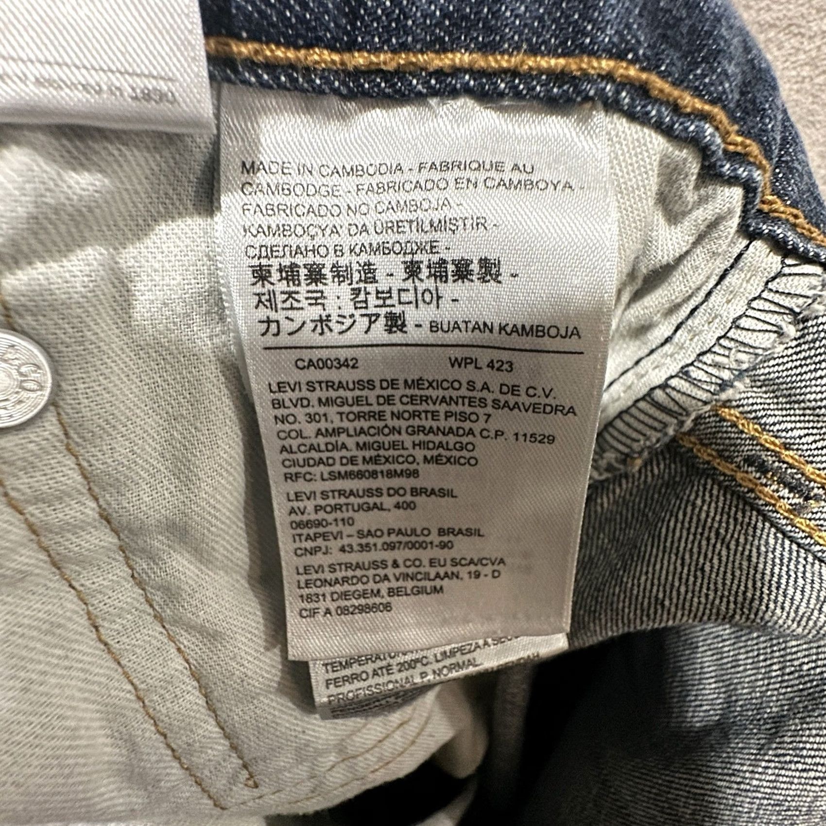 Levi's Levi's 527 Bootcut Cowboy Medium Wash Denim Blue Jeans Mens 31 Slim Regular 5-Pocket Design Light Distressed Comfort Denim Jeans Size US 31 - 4 Thumbnail