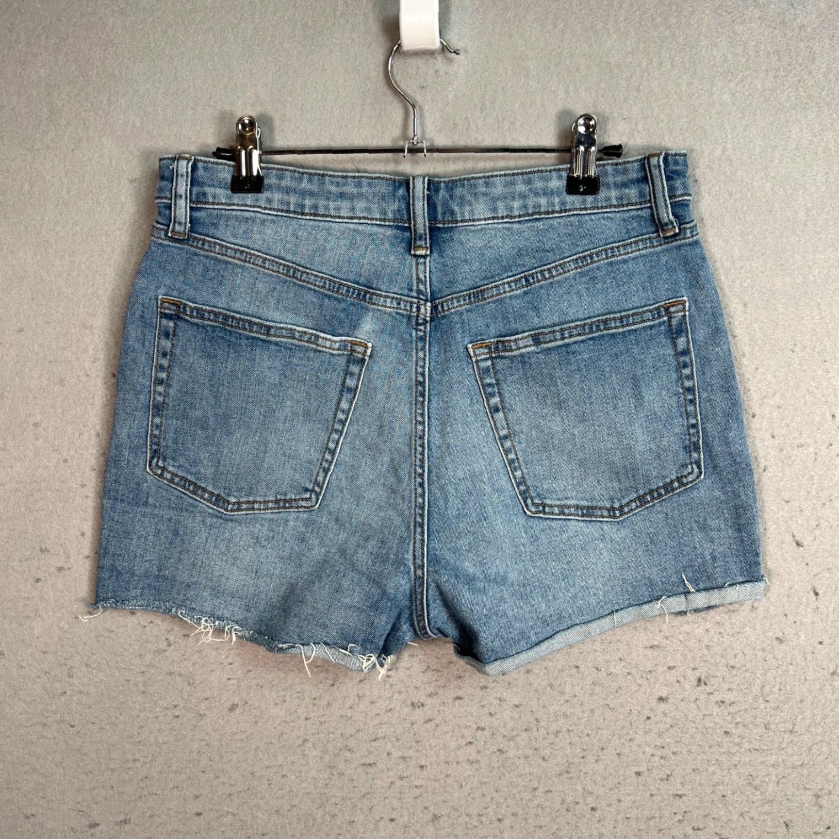 Uniqlo Uniqlo Womens Distressed Denim Shorts 27 Blue Cotton Spandex Cut-Off Flat Front Denim Vintage Girls Womens Size 27" / US 4 / IT 40 - 2 Thumbnail