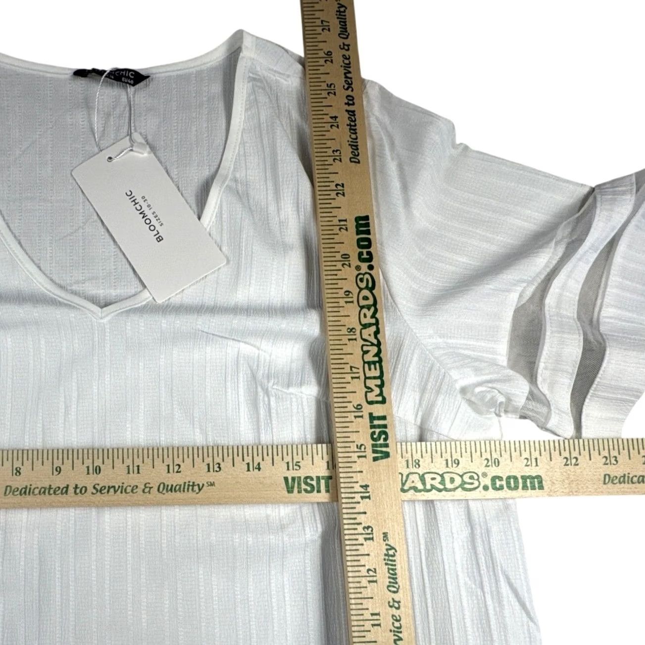 Vintage Bloomchic White Textured V Neck NWT Short Sleeve Ruffle Trim Top Women Size 10 Size L / US 10 / IT 46 - 5 Thumbnail