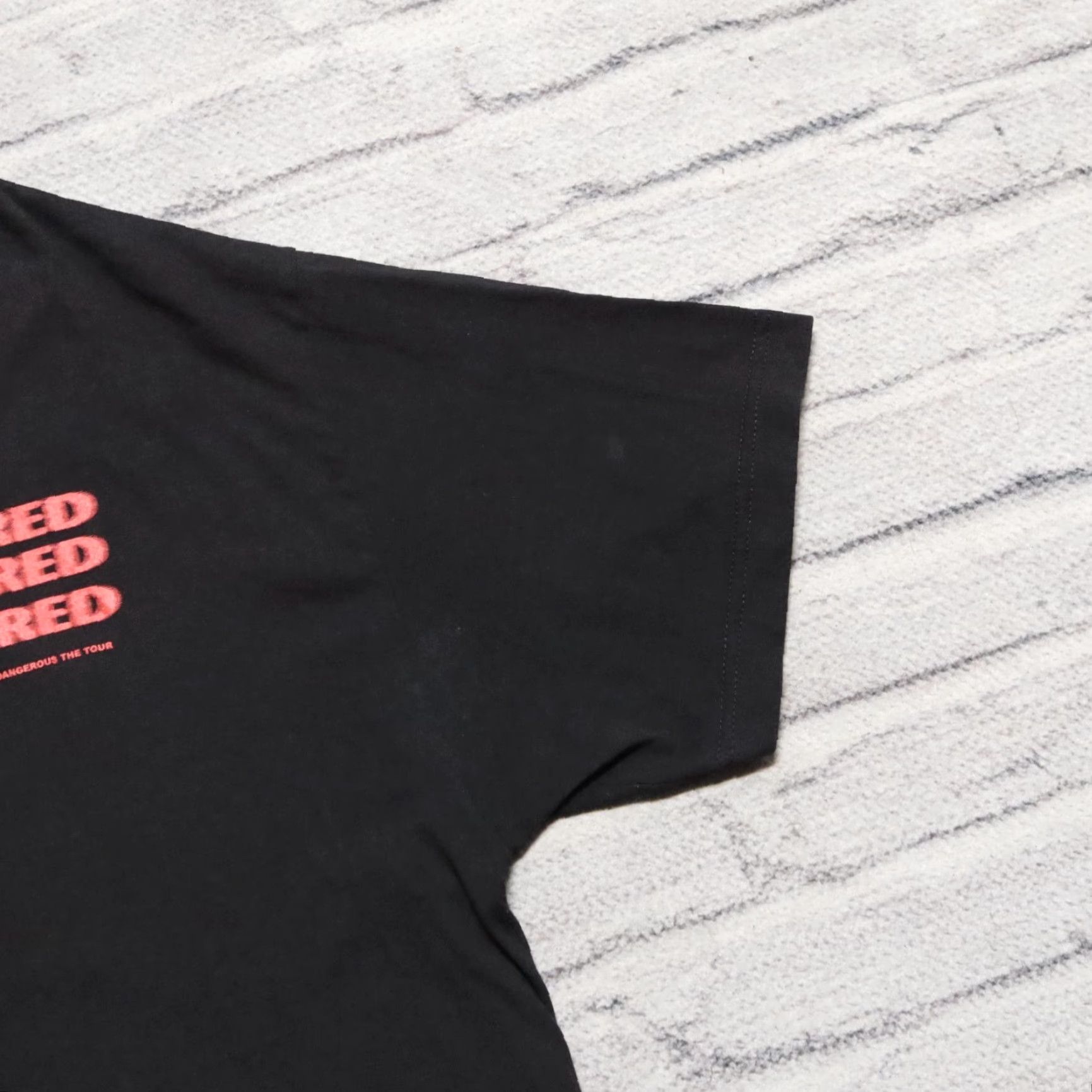 Vintage 2018 YG Stay Dangerous Tour Shirt XL Men's Black T-Shirt Rap Tee Vector Wear Red Size US XL / EU 56 / 4 - 7 Thumbnail