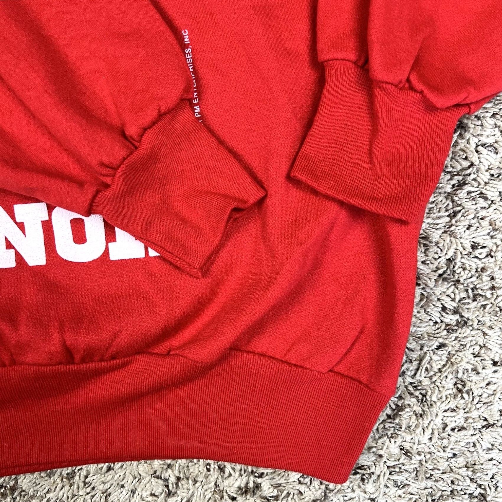 Vintage VINTAGE 90s Bear Hug From Illinois Christmas Crewneck Sweatshirt L Unisex Adults Red Christmas Bear Graphic Print USA Made PM Size US L / EU 52-54 / 3 - 4 Thumbnail
