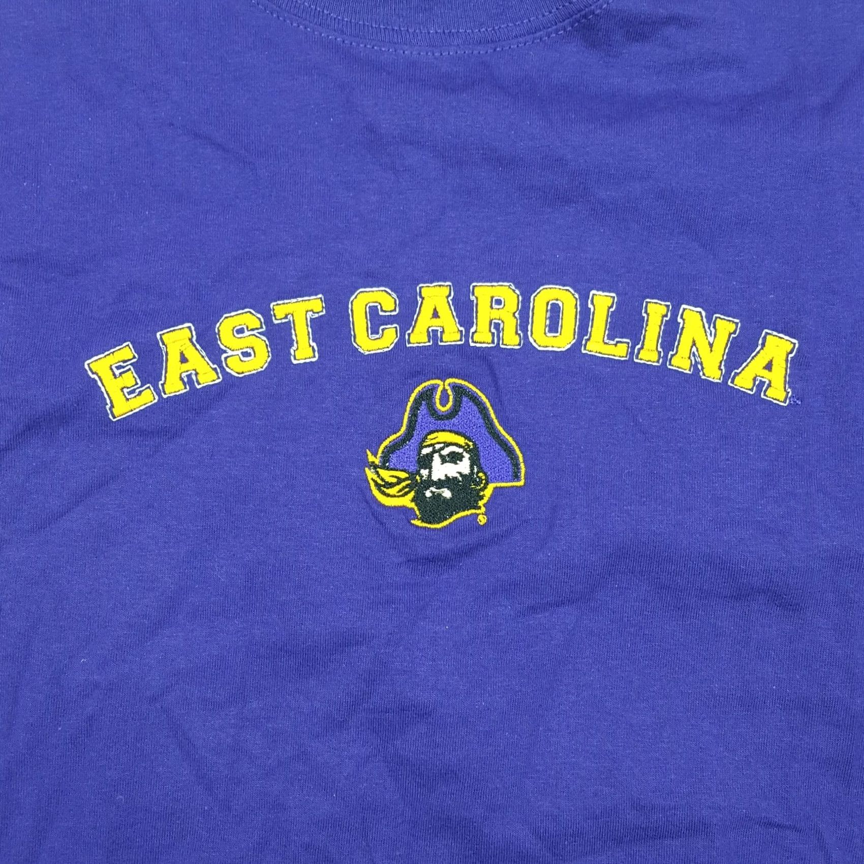 Vintage VINTAGE East Carolina Pirates Mens S Football NCAA College Purple Retro T Shirt Size US S / EU 44-46 / 1 - 3 Thumbnail