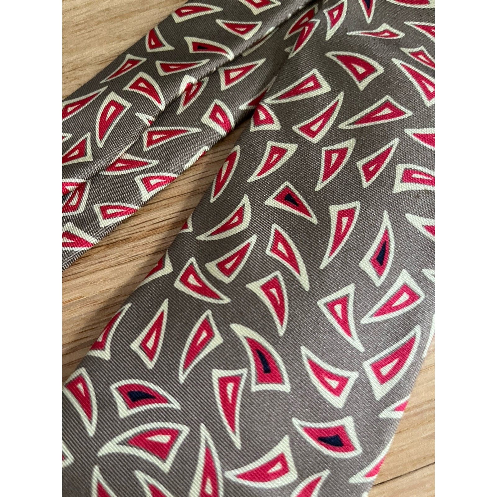 Burberry Burberry London Classic 100% Silk Tie Beautiful Design Men’s Size ONE SIZE - 5 Thumbnail