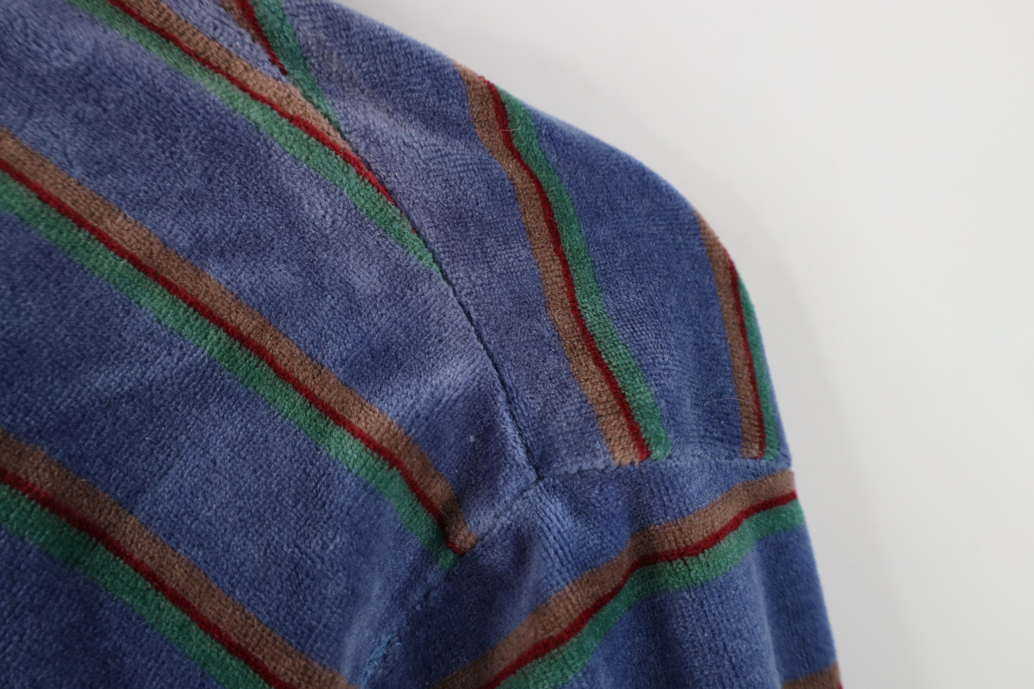 Vintage Vintage 70s Streetwear Velour Pullover Henley Sweater Size US L / EU 52-54 / 3 - 6 Thumbnail