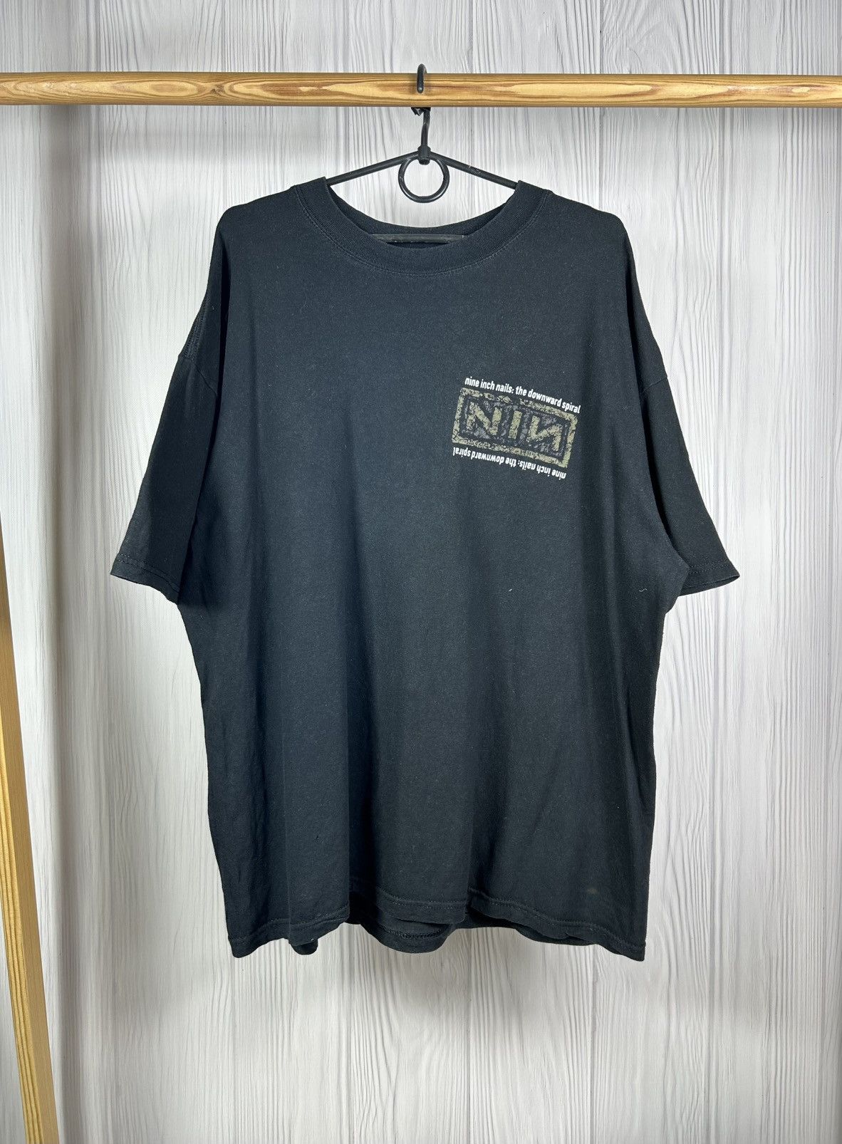 Band Tees Vintage NIN Nine Inch Nails The Downward Spiral Album Tee XL Size US XL / EU 56 / 4 - 2 Thumbnail