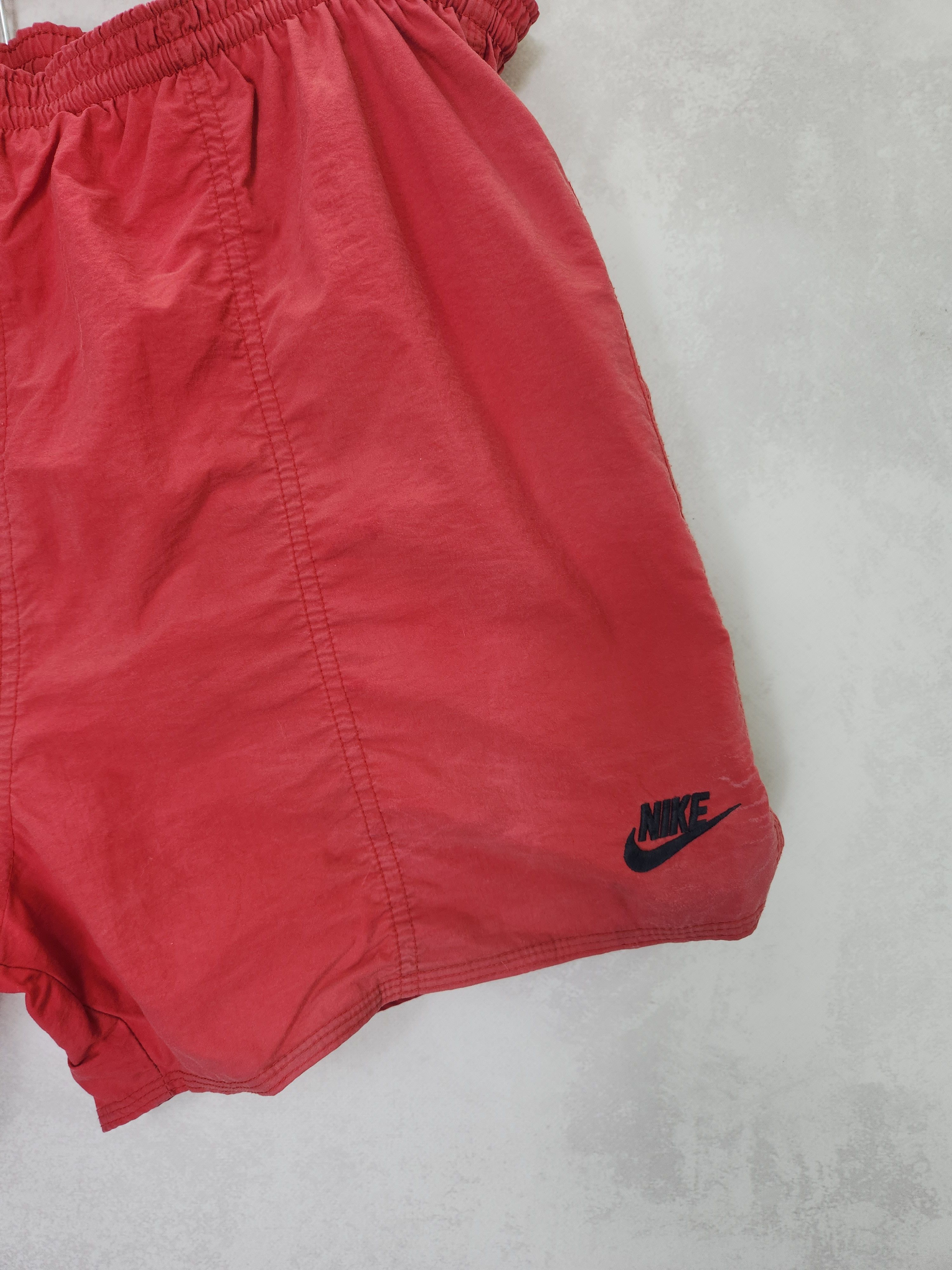 Nike Vintage nike y2k shorts XL Size US 36 / EU 52 - 2 Thumbnail