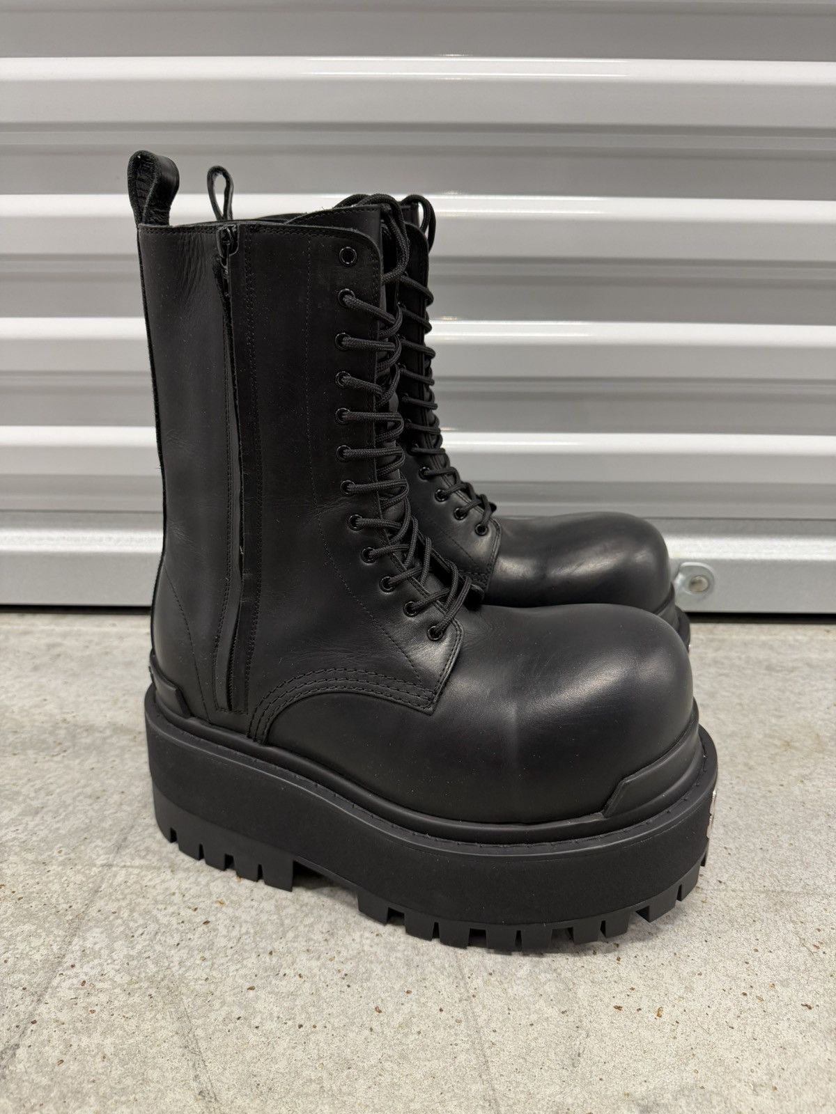 Balenciaga Balenciaga Giant Boot Reduced Size US 7.5 / EU 40-41 - 1 Thumbnail