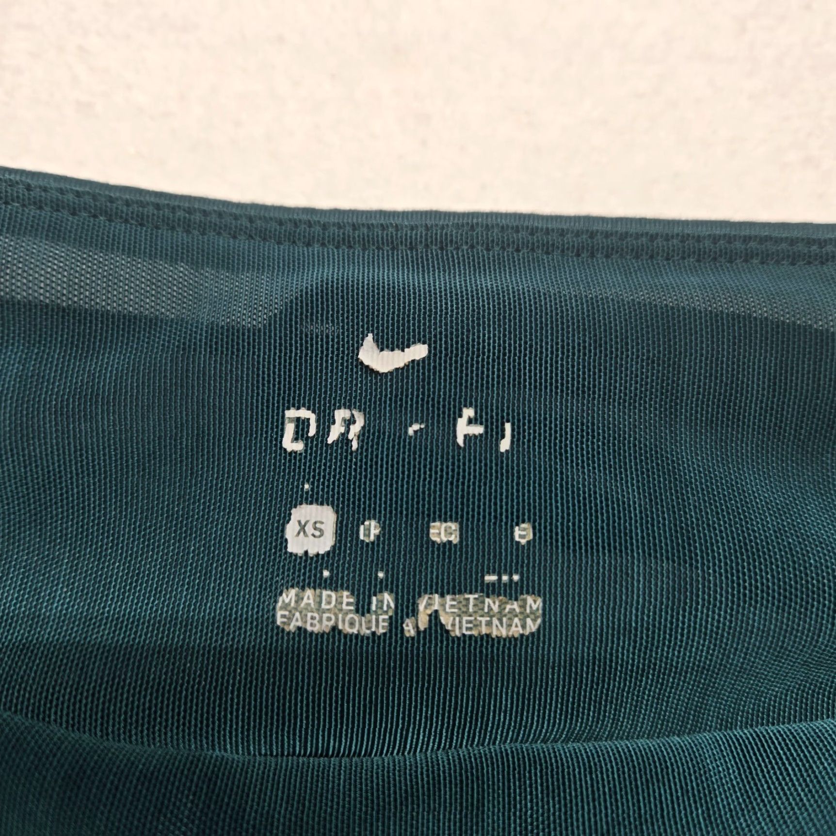 Nike Nike Capri Leggings Yoga Pants Green Stretch Dri-Fit Adult Womens XS Extra Small Size 26" / US 2 / IT 38 - 3 Thumbnail