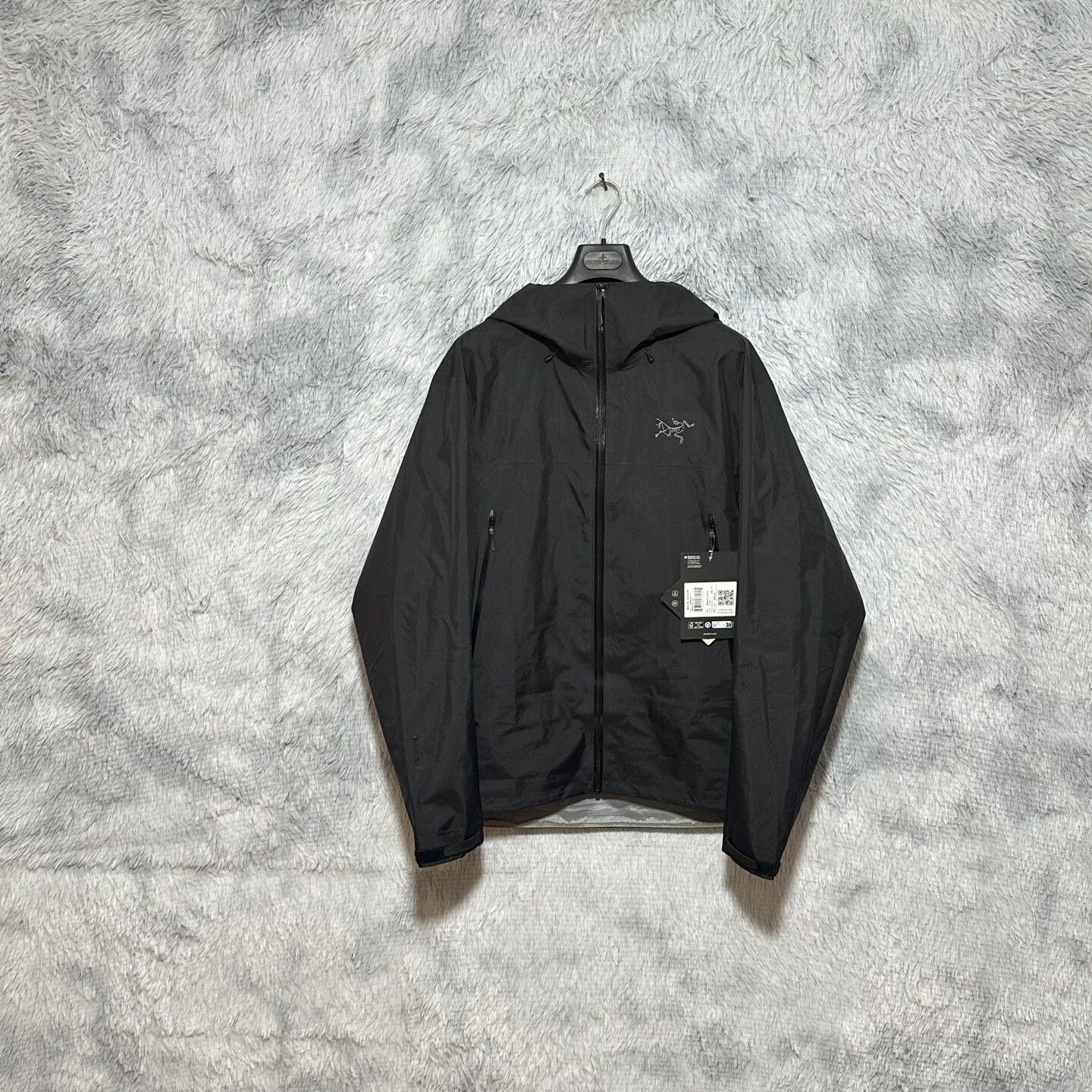 Arc'teryx Arcteryx Beta SL Jacket Black Hooded Outerwear Size US L / EU 52-54 / 3 - 1 Thumbnail