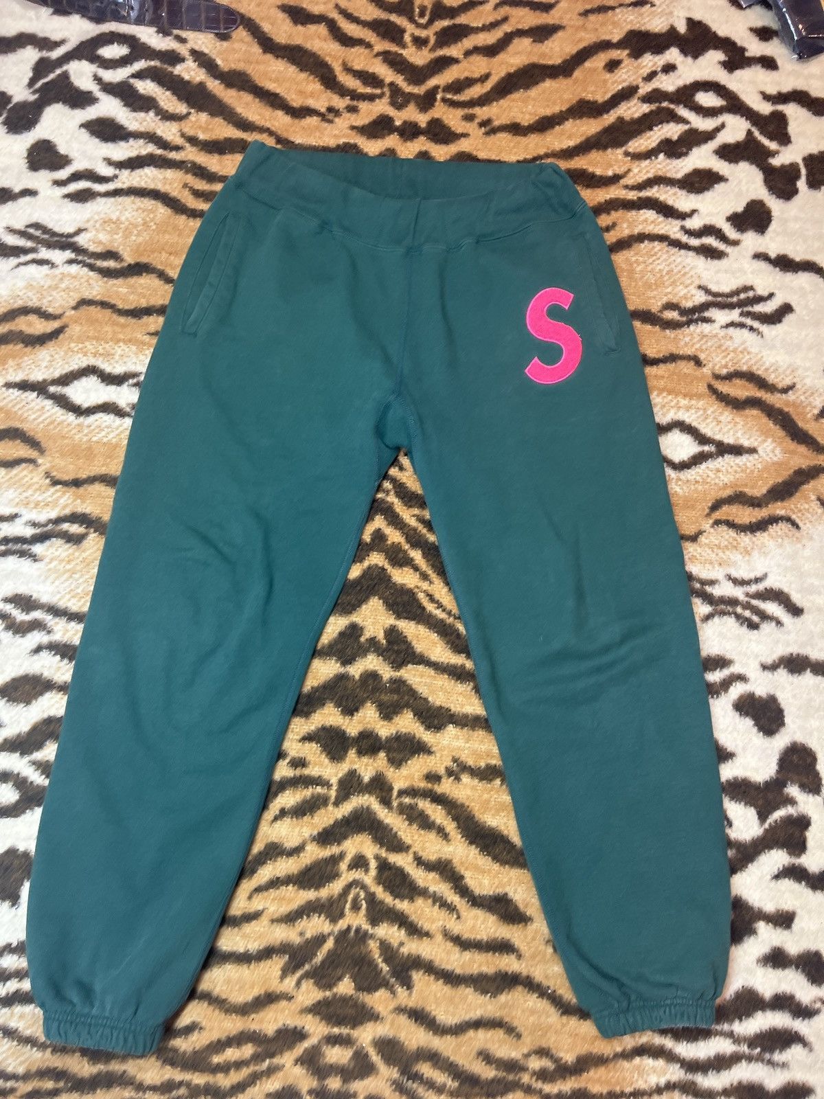 Supreme s logo online sweatpants