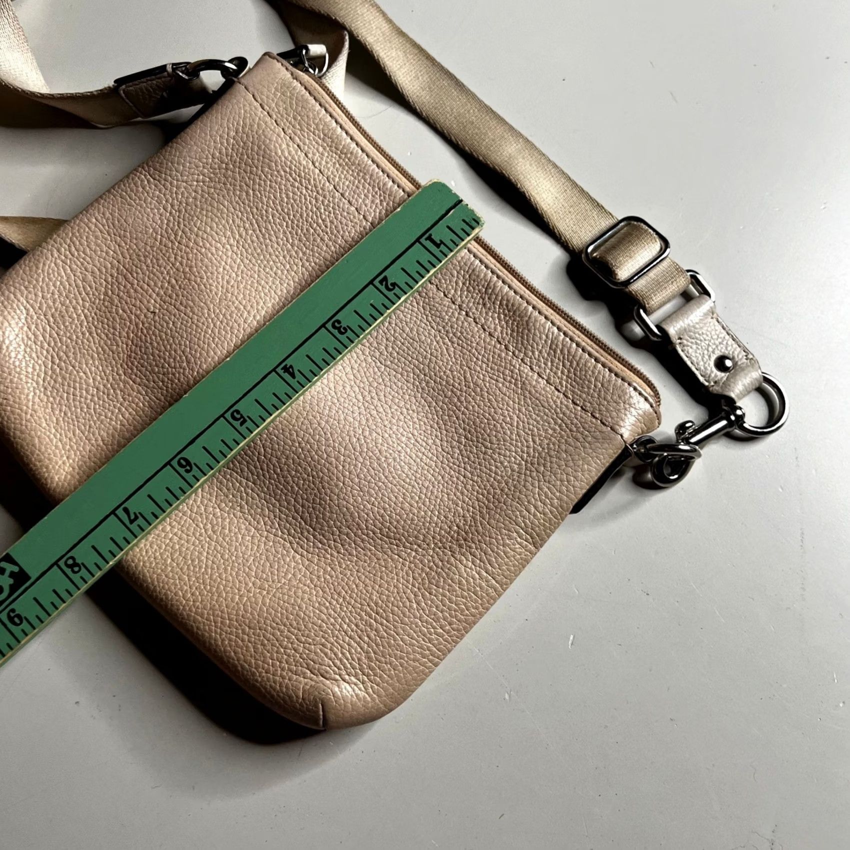 Coach Coach Beige Pebbled Leather Crossbody Bag Turnlock Front Pocket Tan Messenger Size ONE SIZE - 2 Thumbnail