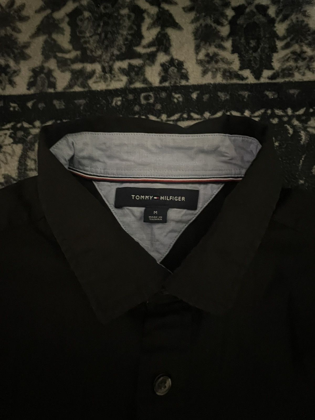 Tommy Hilfiger BLACK TOMMY HILFIGER LONGSLEEVE BUTTON UP Size US M / EU 48-50 / 2 - 3 Thumbnail