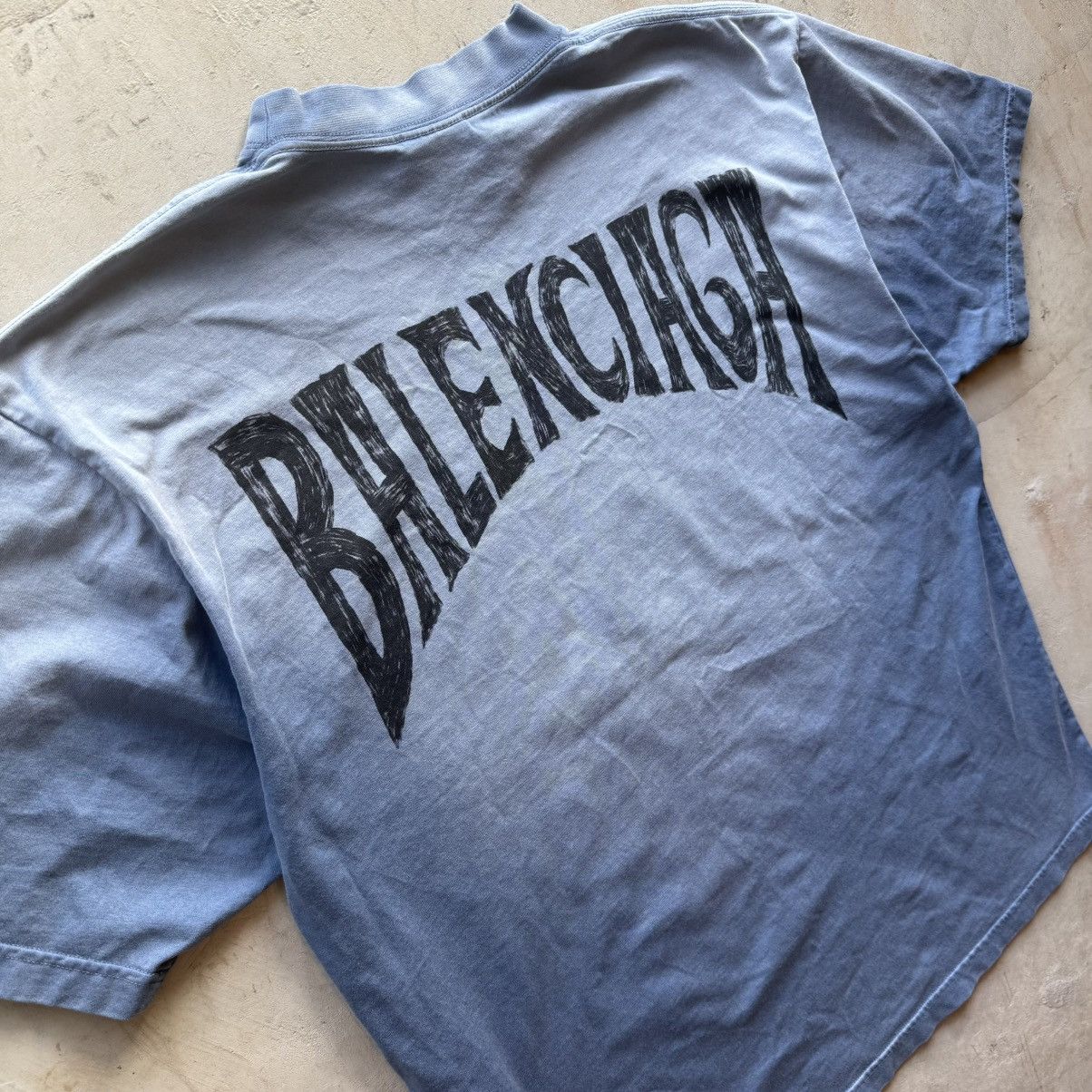 Balenciaga Balenciaga Hand Drawn Logo T-shirt Faded Blue Size US M / EU 48-50 / 2 - 3 Thumbnail