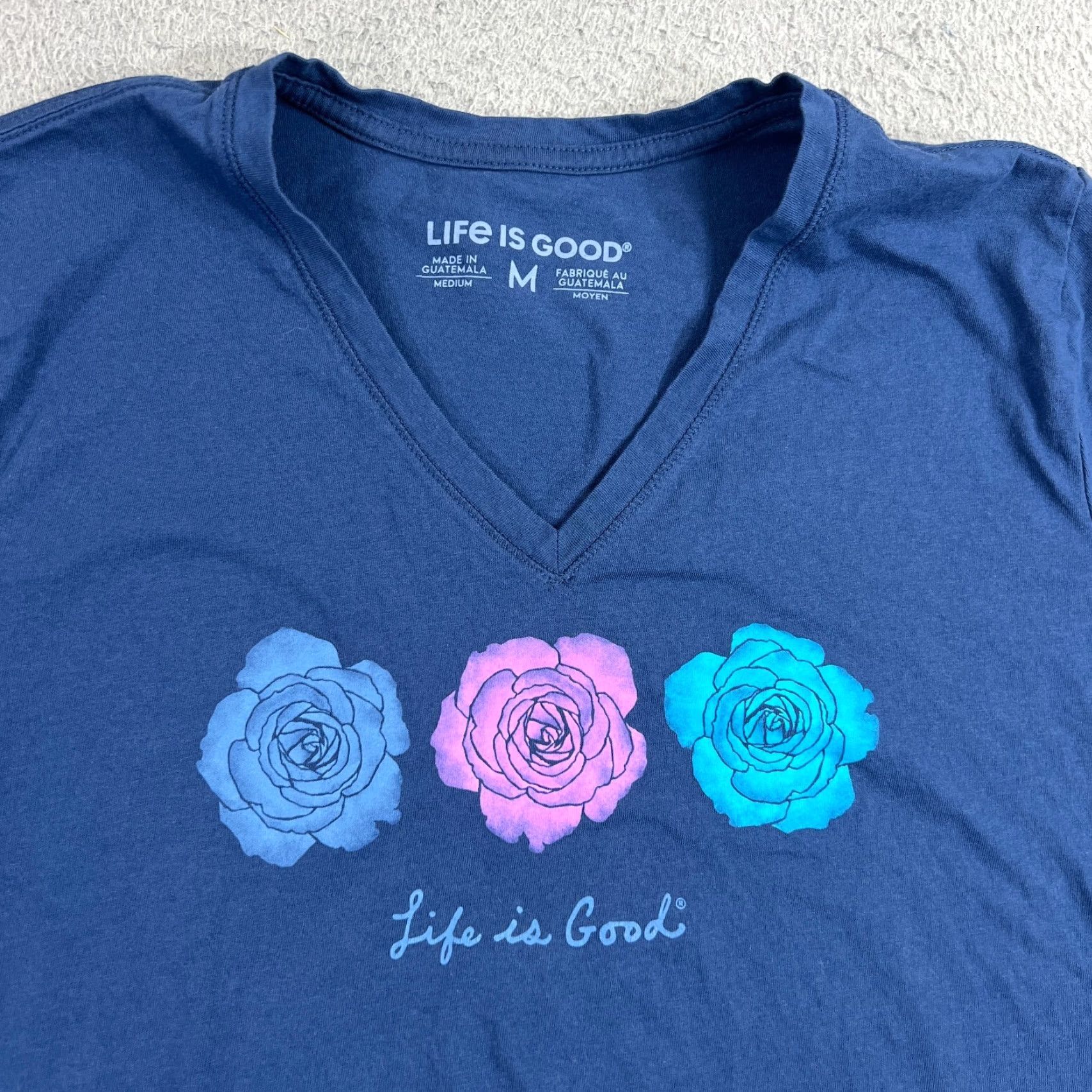 Life is Good VINTAGE Life is Good Women's T-Shirt M Floral Roses Navy Blue Cap Sleeve V-Neck Casual Size M / US 6-8 / IT 42-44 - 4 Thumbnail
