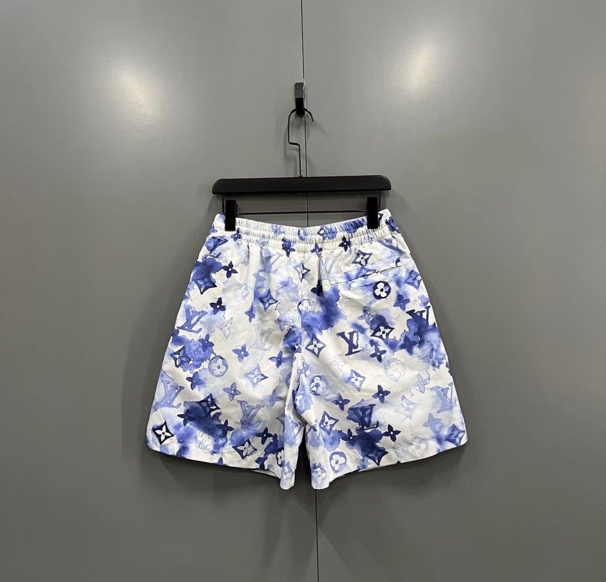 Louis Vuitton Louis Vuitton Ink Series Monogram Printed Shorts J41 Size US 32 / EU 48 - 2 Thumbnail