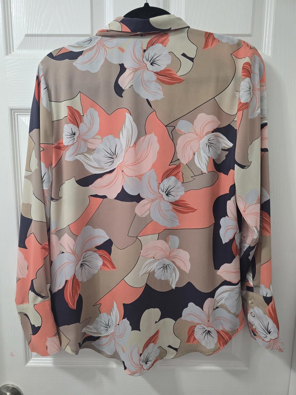 Worthington Worthington Floral Long Sleeve Button-Up Blouse w Neck Tie Size M / US 6-8 / IT 42-44 - 2 Thumbnail