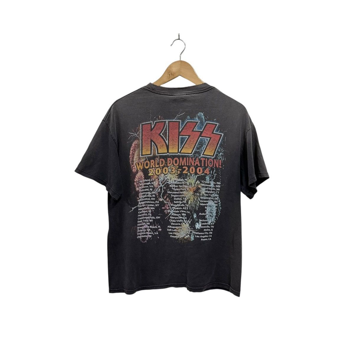 KISS Vintage Y2K Kiss World Domination Tour Thrashed Tshirt Size US L / EU 52-54 / 3 - 2 Thumbnail
