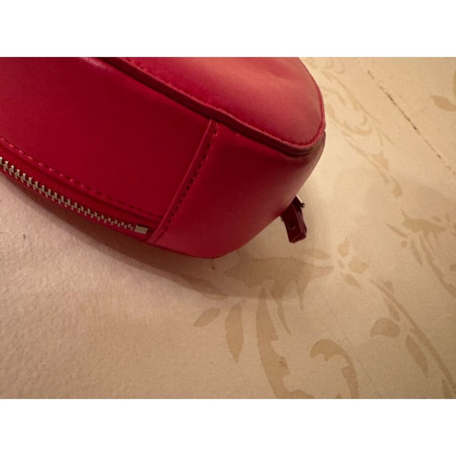 Marc Jacobs Ladies Marc Jacobs Red Heart 100% Leather Handbag ~ Darling Size ONE SIZE - 6 Thumbnail