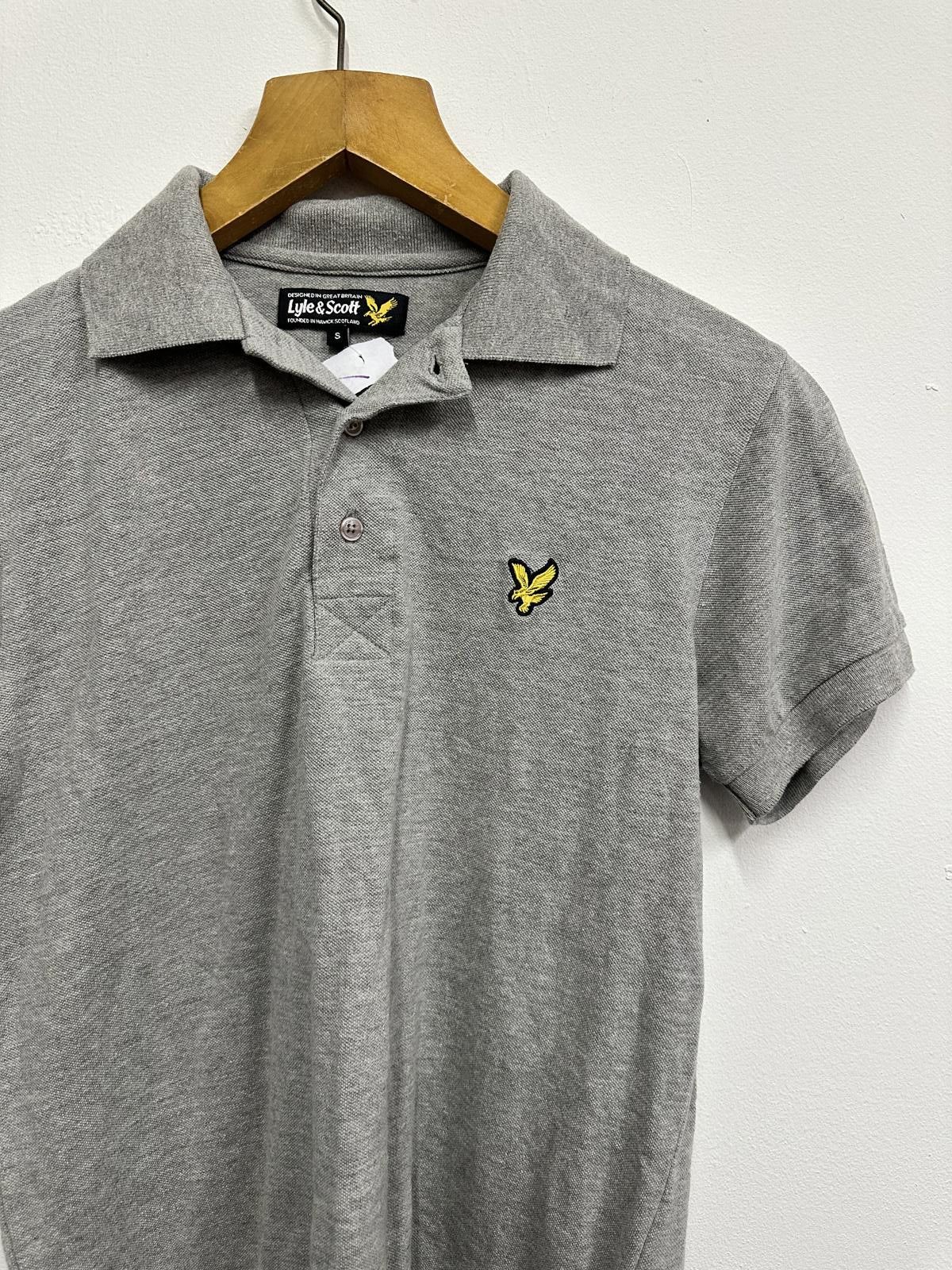 Lyle & Scott Lyle & Scott Grey Men's Polo Shirt Size US S / EU 44-46 / 1 - 3 Thumbnail