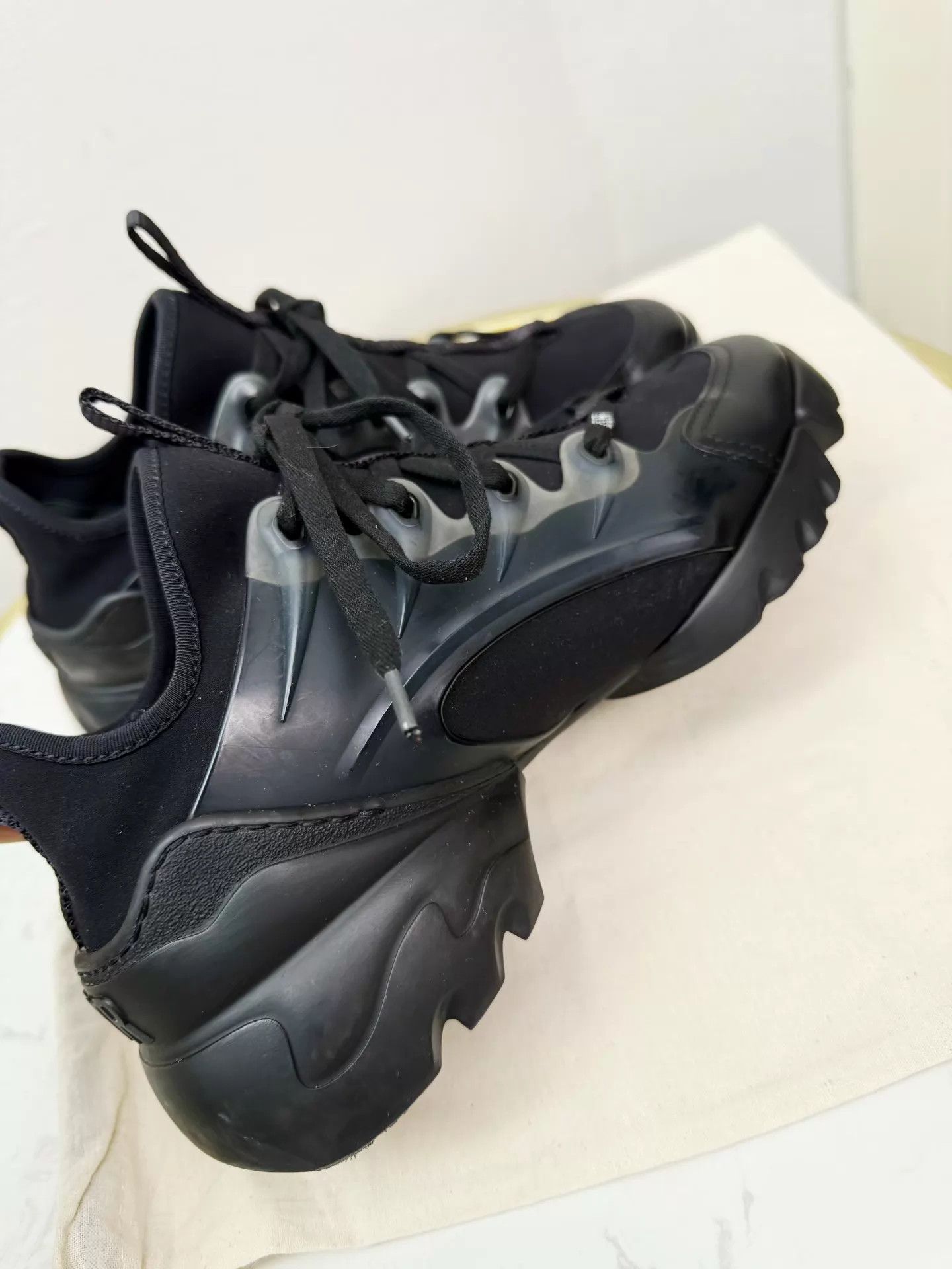 Dior Dior Dad Shoe EU38 2-3 Wears Cleaned Size US 7.5 / IT 37.5 - 2 Thumbnail