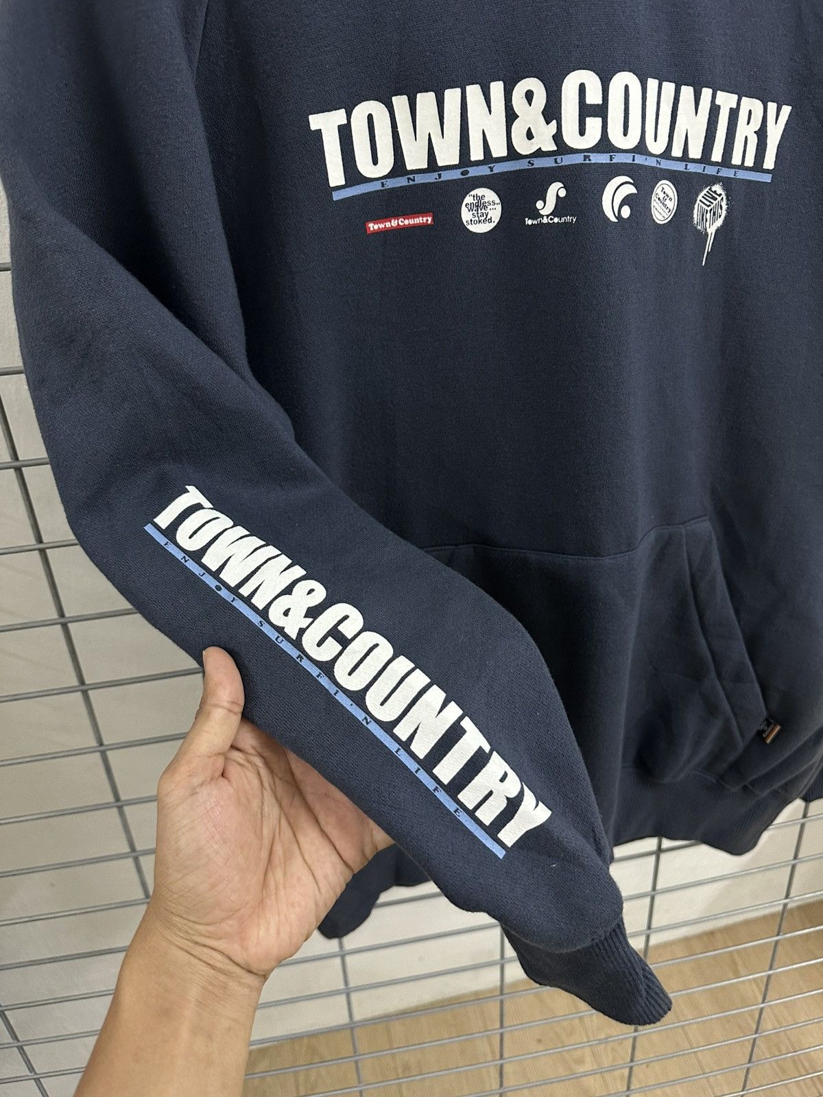 Other Rare And Beautiful NOS T&C Surf Design Hawaii Hoodie Size US L / EU 52-54 / 3 - 6 Thumbnail