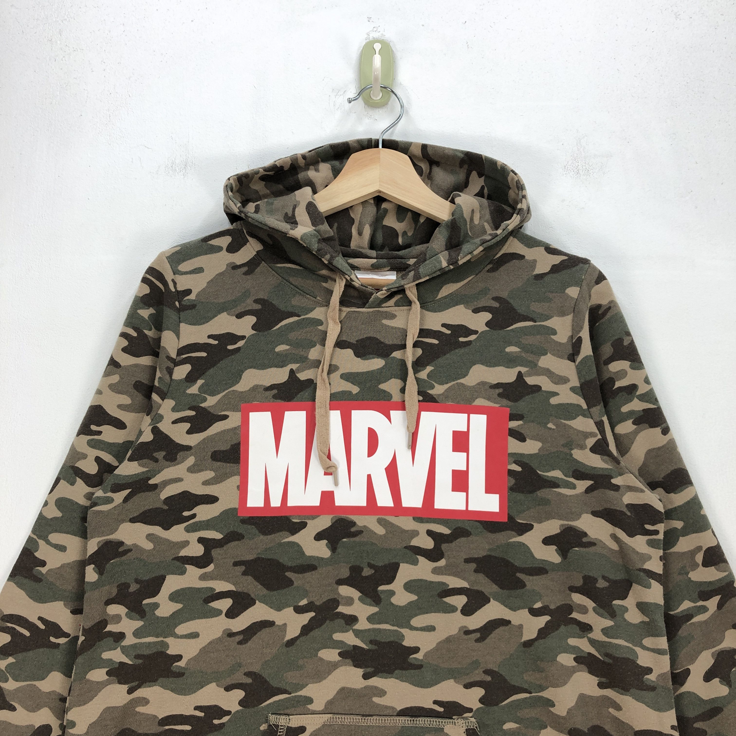 Marvel Comics Marvel Camouflage Sweater Hoodie Movie Cartoon Sweatshirt Size US L / EU 52-54 / 3 - 4 Thumbnail