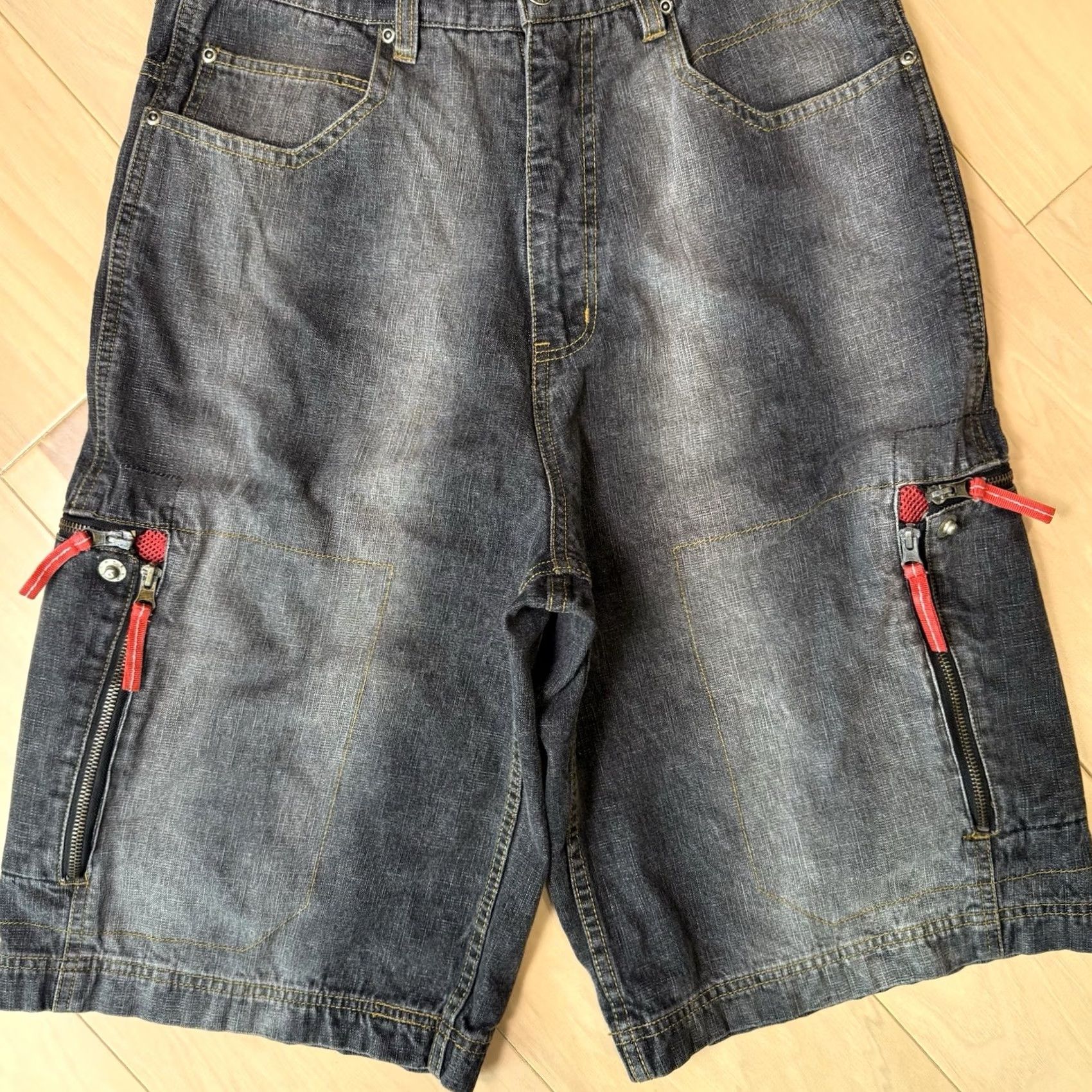 Vintage VINTAGE No Boundaries Shorts 31 Black Y2K Baggy Cargo Denim Skater Tribal Mens Size US 31 - 4 Thumbnail