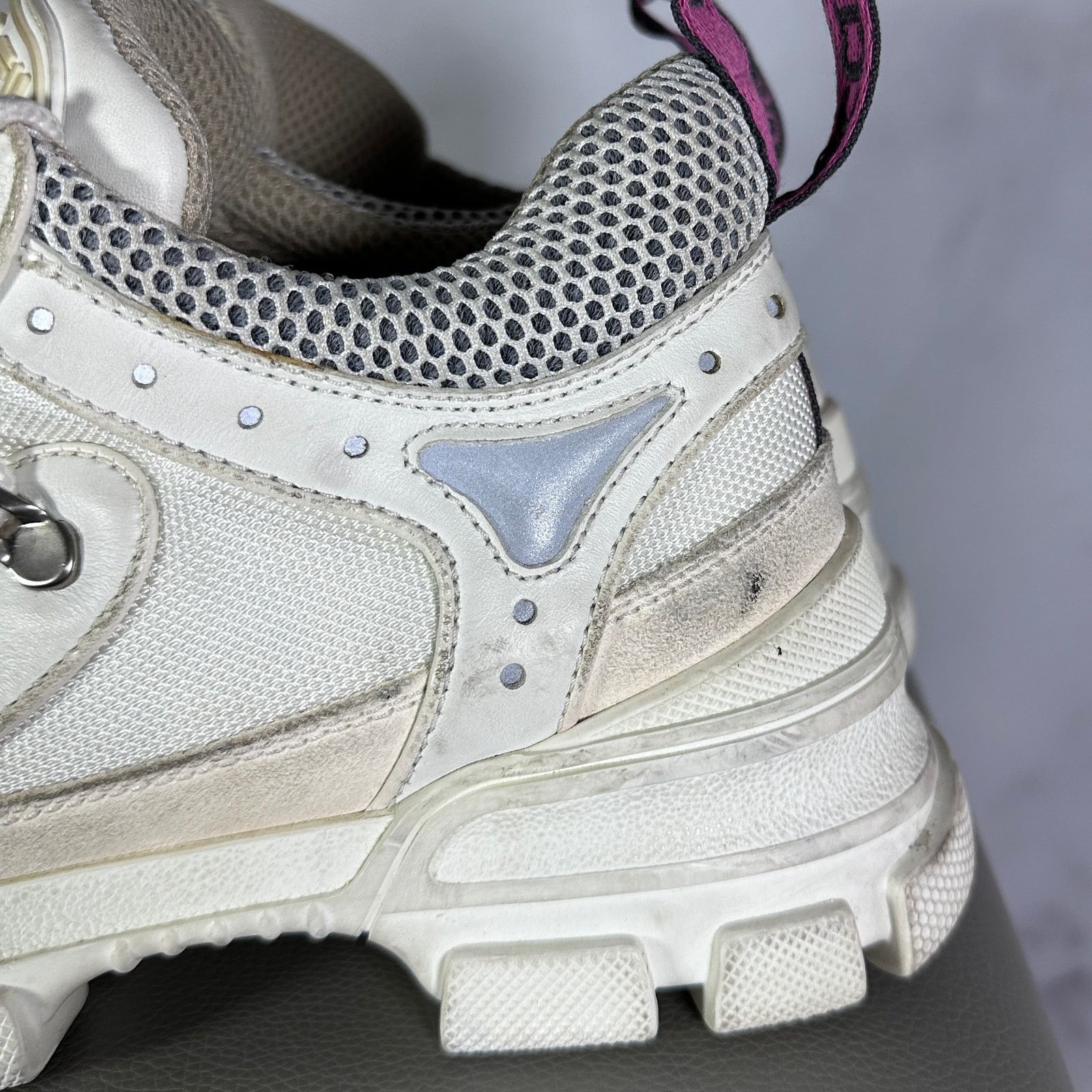 Gucci Flashtrek Low White Size US 7 / IT 37 - 4 Thumbnail