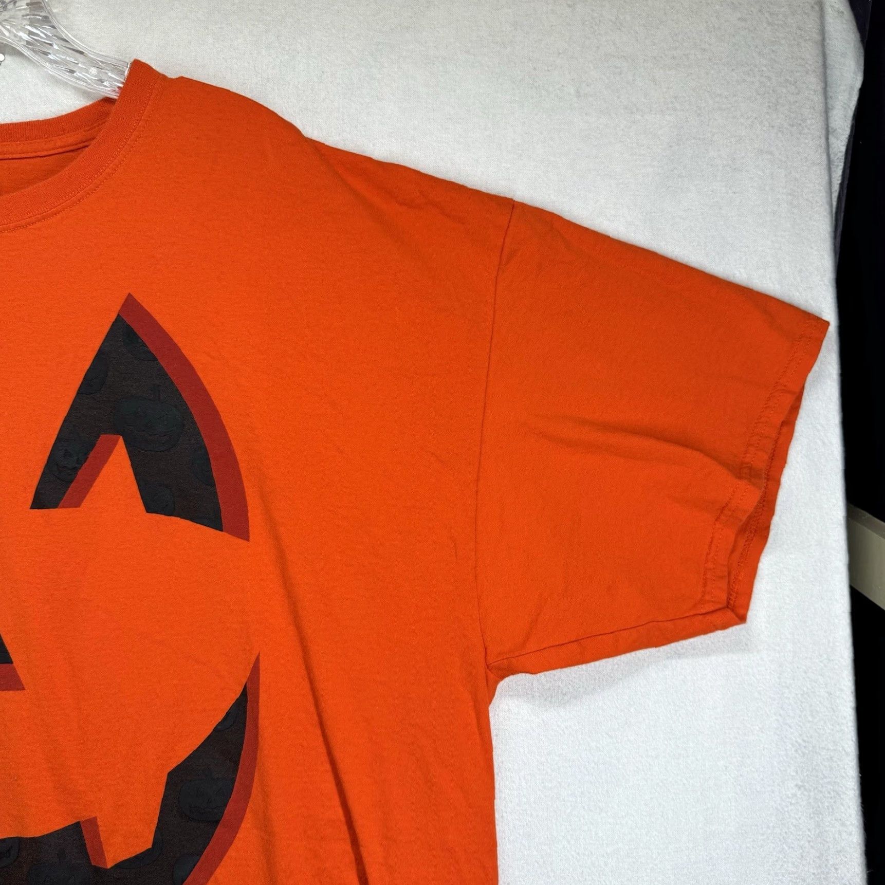 Vintage VINTAGE Happy Halloween Jack O Lantern T-Shirt Adult 3XL Orange Funny Halloween Mens Size US XXL / EU 58 / 5 - 7 Thumbnail