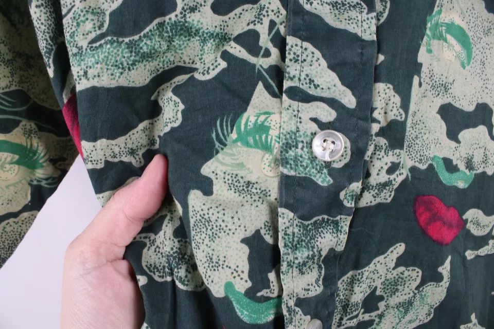 Vintage Vintage 70s Streetwear Abstract Art Face Cloud Button Shirt Size US L / EU 52-54 / 3 - 5 Thumbnail