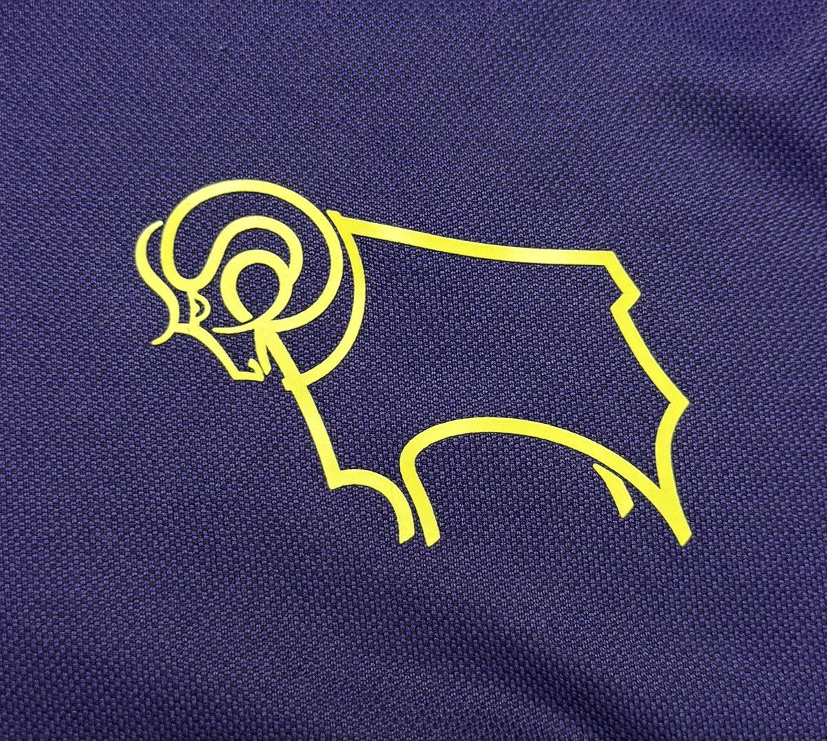 Umbro Derby County 2021 2022 Third Shirt Soccer Jersey Umbro Size US XXL / EU 58 / 5 - 7 Thumbnail