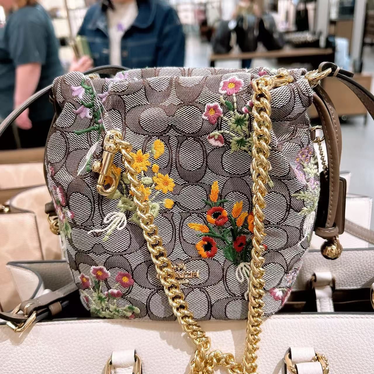 Coach Faye Mini Drawstring Bag Floral Embroidery CDZ94 Size ONE SIZE - 1 Thumbnail