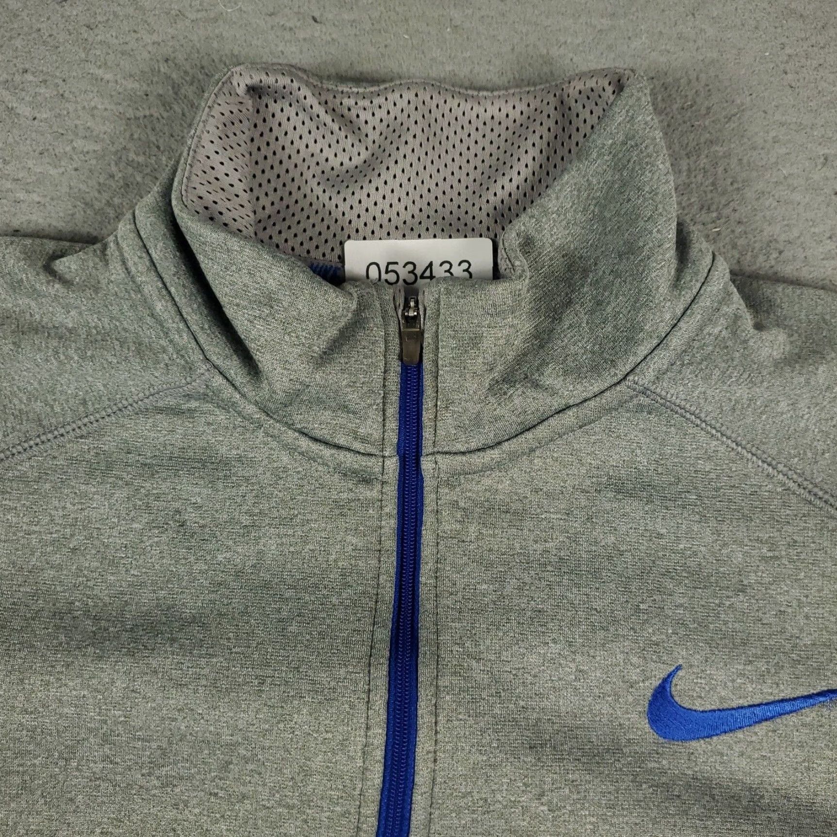 Nike Nike Sweatshirt Mens Size M Gray 1/4 Zip Pullover Mock Neck Long Sleeve Logo Swoosh Vintage No (if allowed) Size US M / EU 48-50 / 2 - 2 Thumbnail