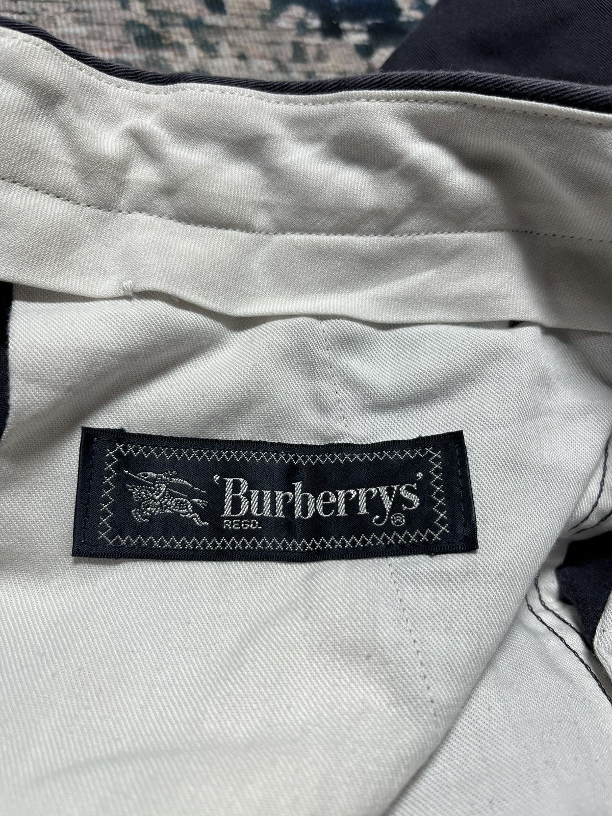 Burberry × Designer × Vintage ⚡️Vintage Burberrys Khakis Straight Cut Pants 90s Size US 32 / EU 48 - 11 Thumbnail