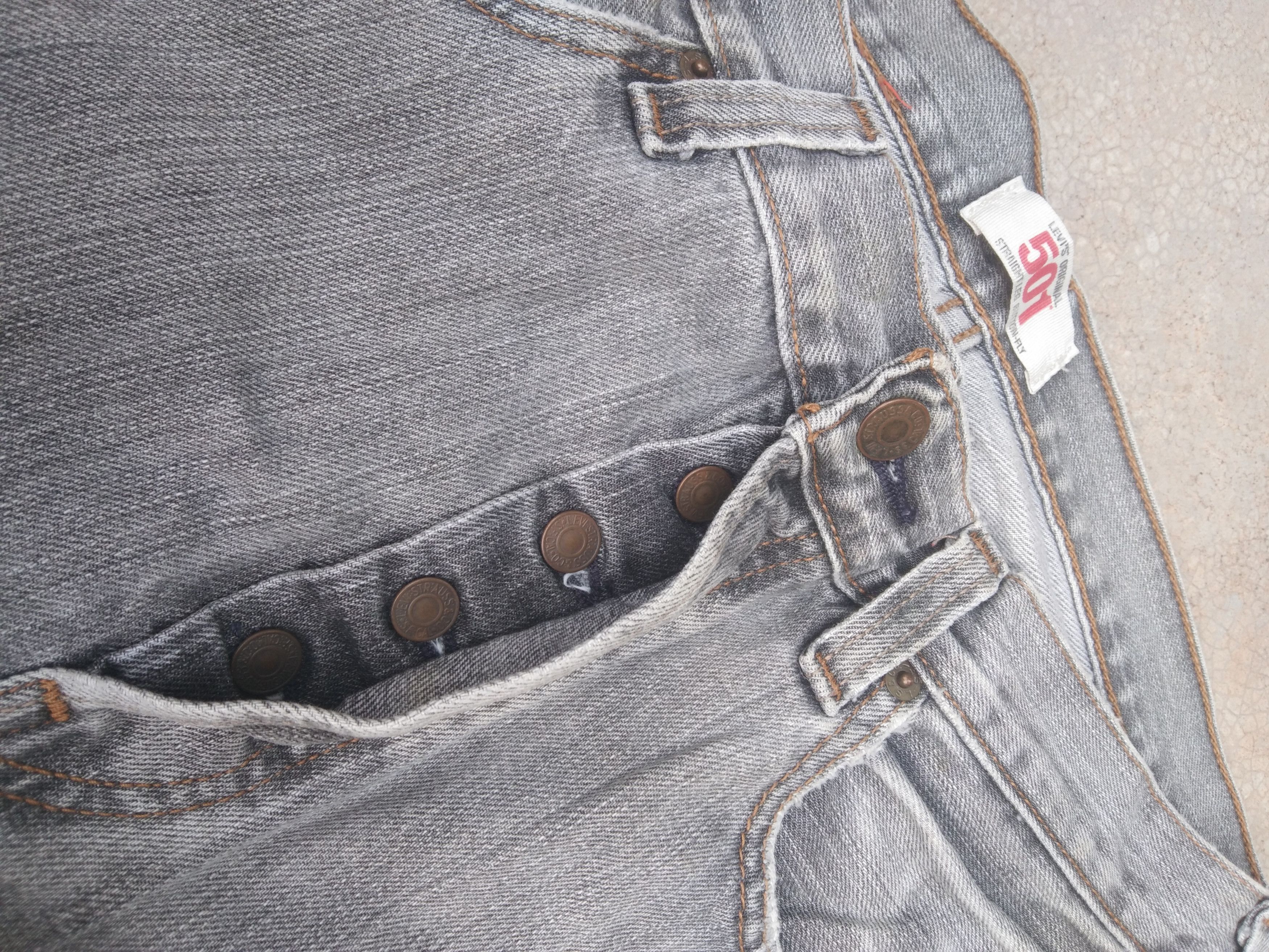 Levi's Vintage Levi's 501 Grey Straight Leg Jeans 32x32 Size US 32 / EU 48 - 5 Thumbnail