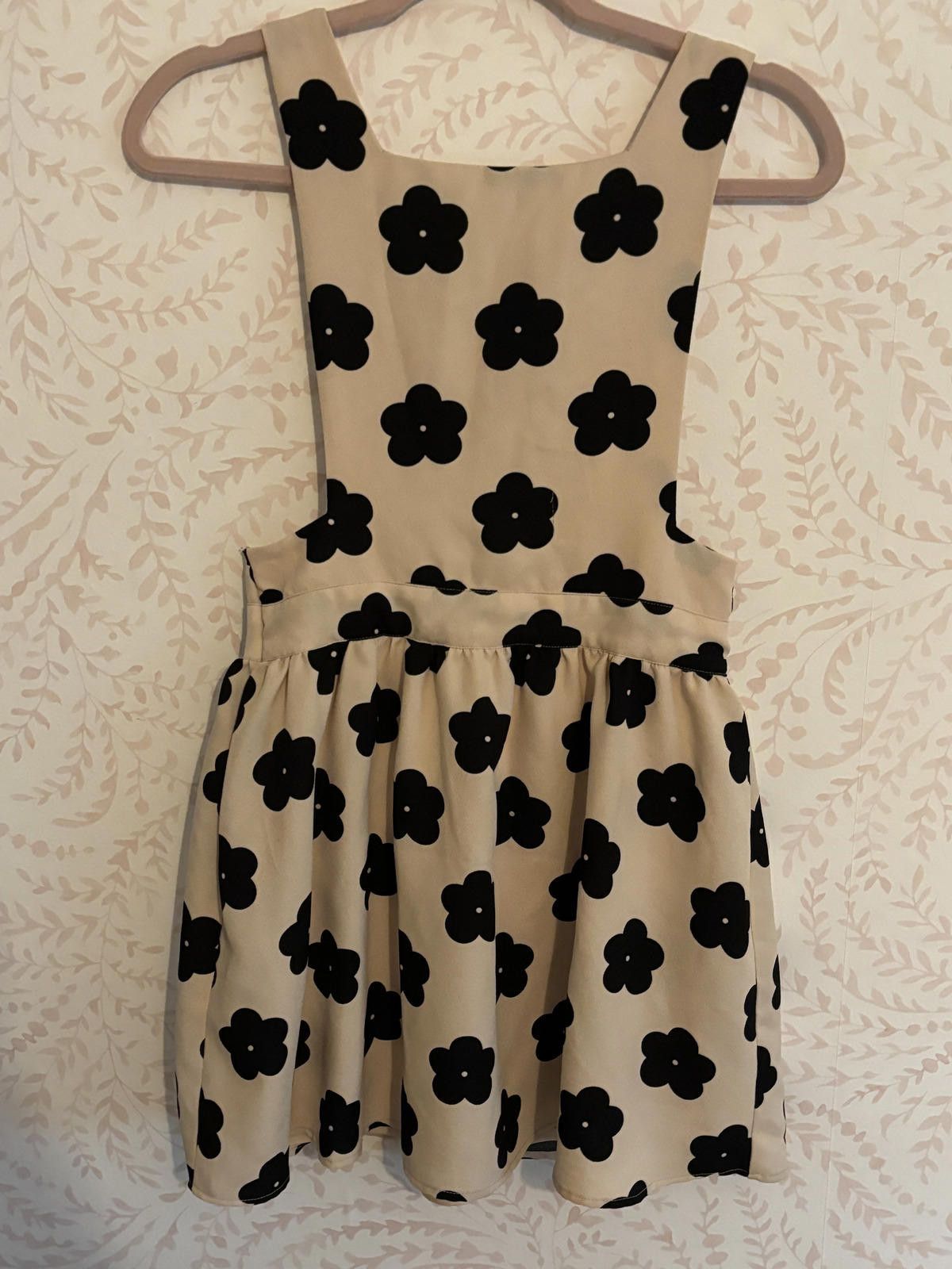 Designer NWOT One Love Chic Floral Print Dress Size S / US 4 / IT 40 - 1 Thumbnail