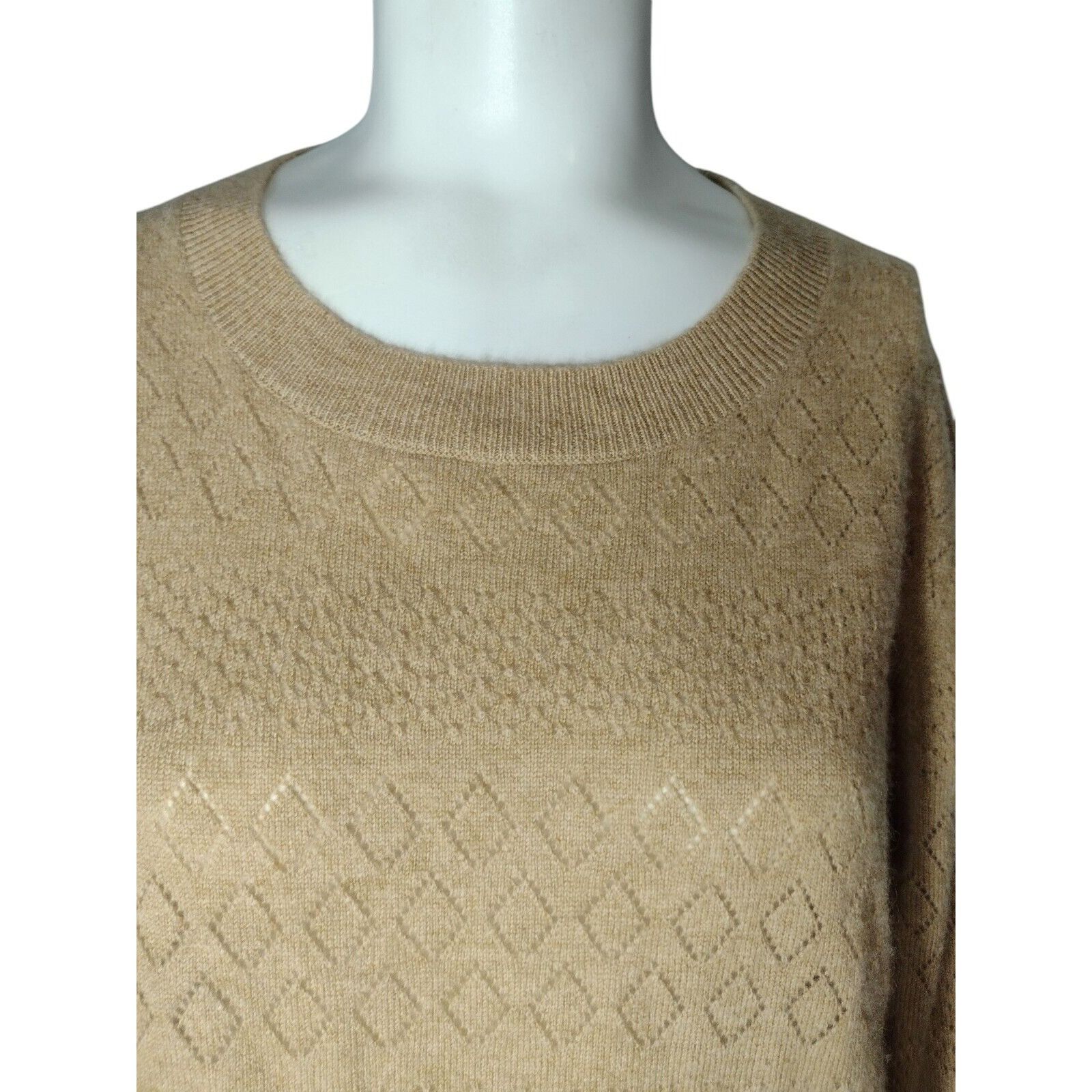 J.Crew J Crew Cashmere Diamond Print Open Knit Sweater Size M Beige Size M / US 6-8 / IT 42-44 - 2 Thumbnail